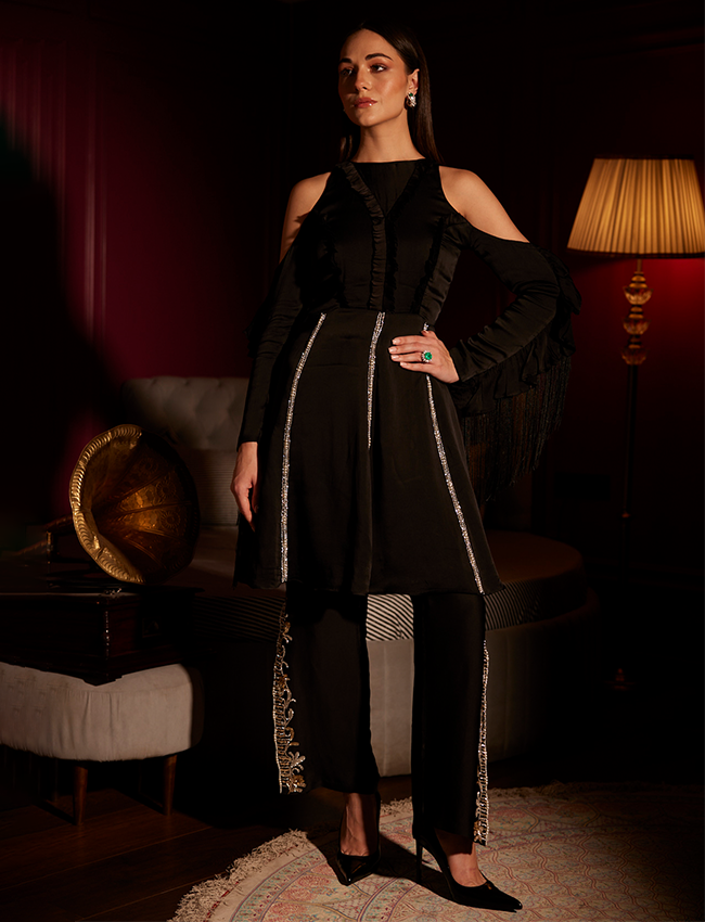 CY Saadgi Nagpal Shadow knight Elegance Co-Ord Set Front 2