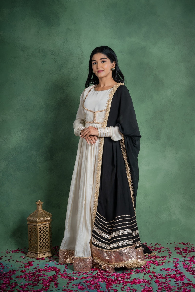 Sitaraa Anarkali Dress With Embroidered Jacket And Black Dupatta (Set Sitaraa Anarkali Dress With Embroidered Jacket And Black Dupatta (Set