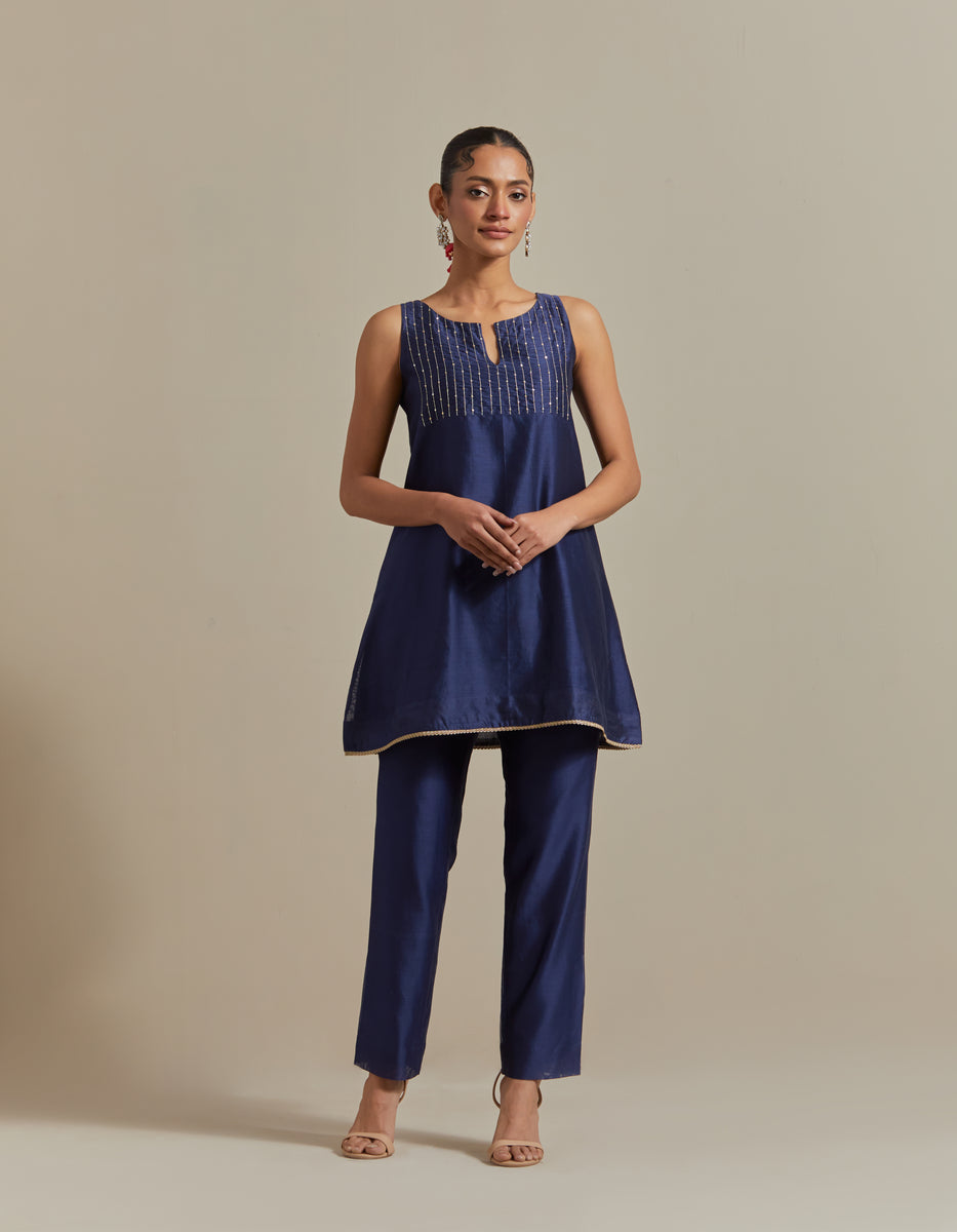 CY Vinusto Embroidered Blue Chanderi Kurta Set Front 1