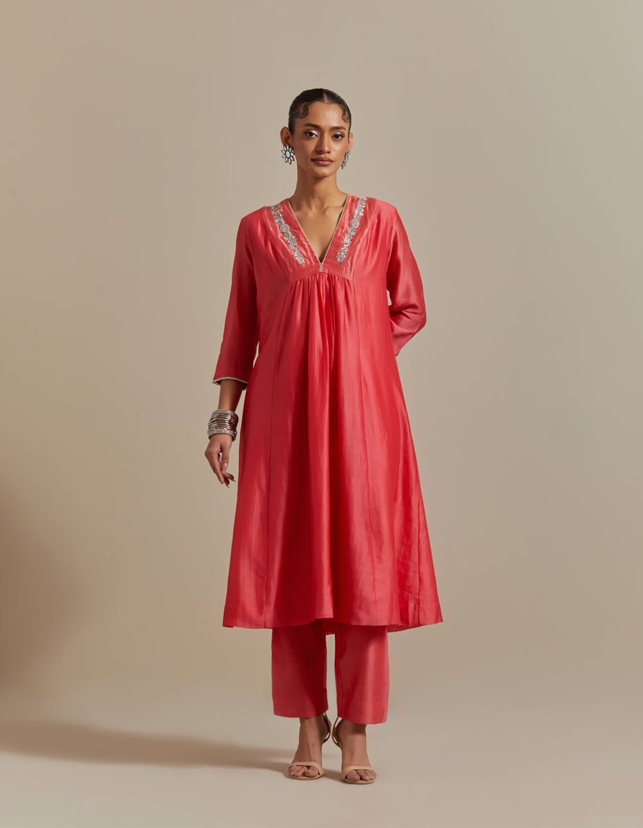 CY Vinusto Pink Embroidered Chanderi Kurta Set With Dupatta Front 2