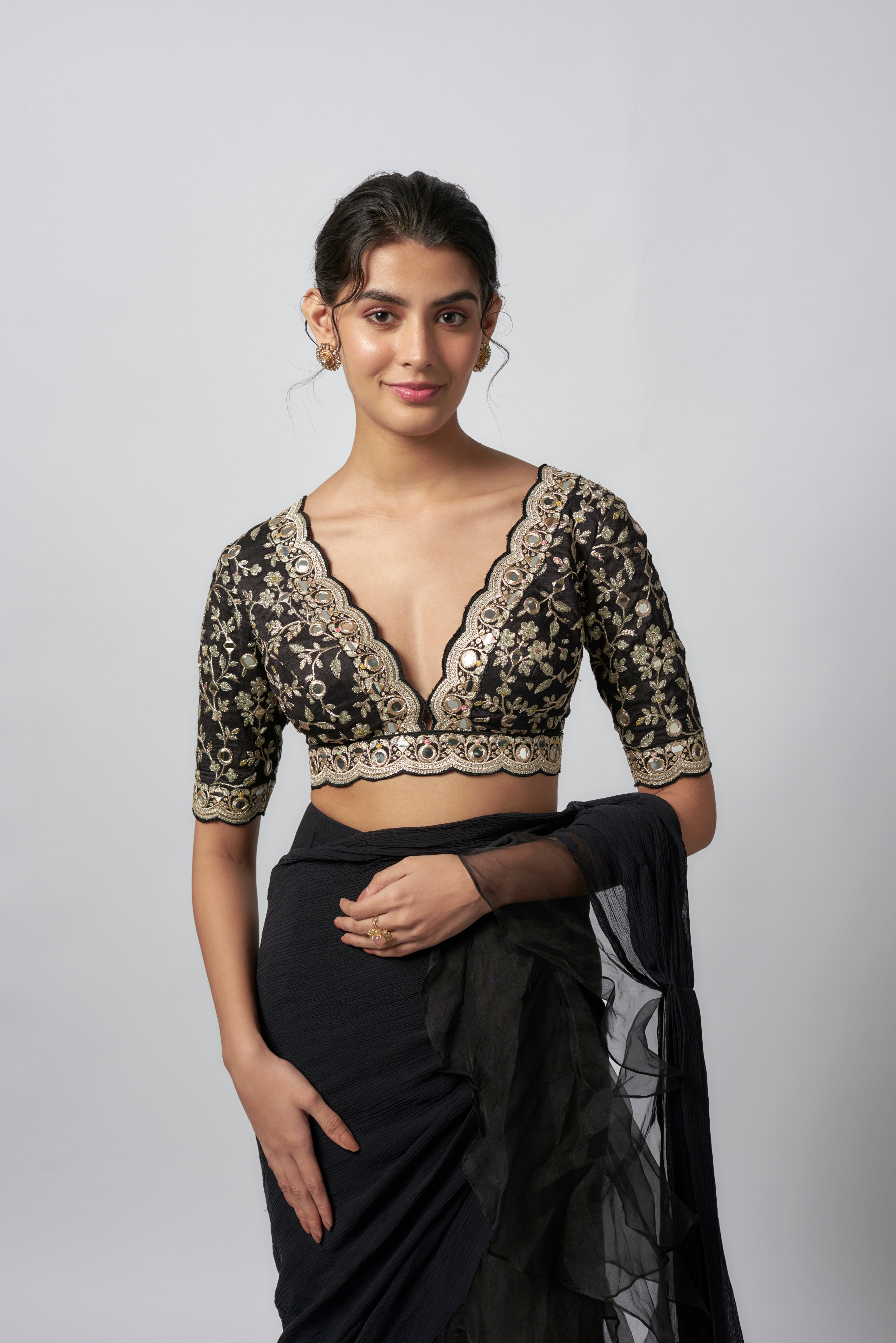 CY Gopi Vaid Ganika Saree Set Closeup 2