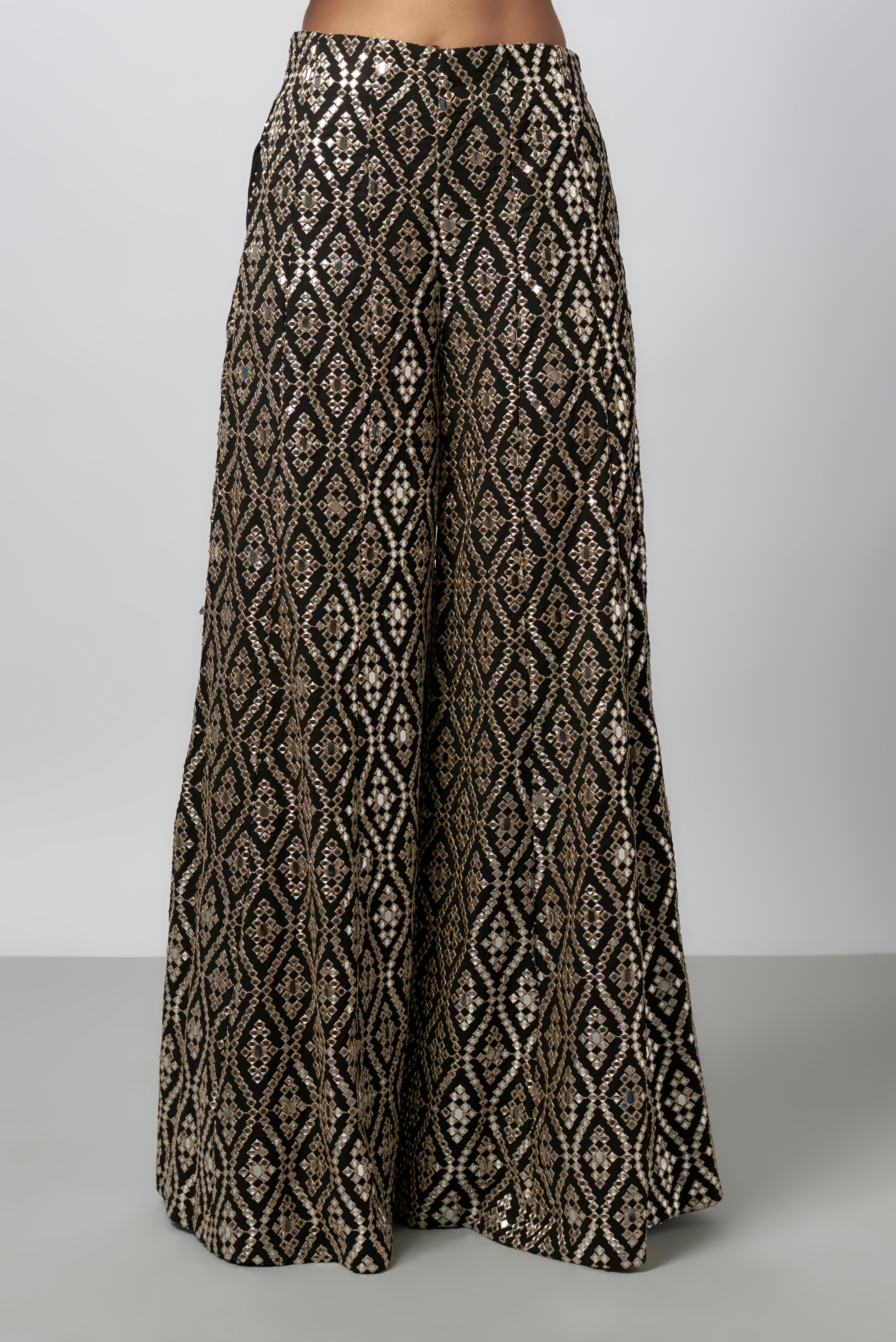 CY Gopi Vaid Shion Pant Set Closeup 2