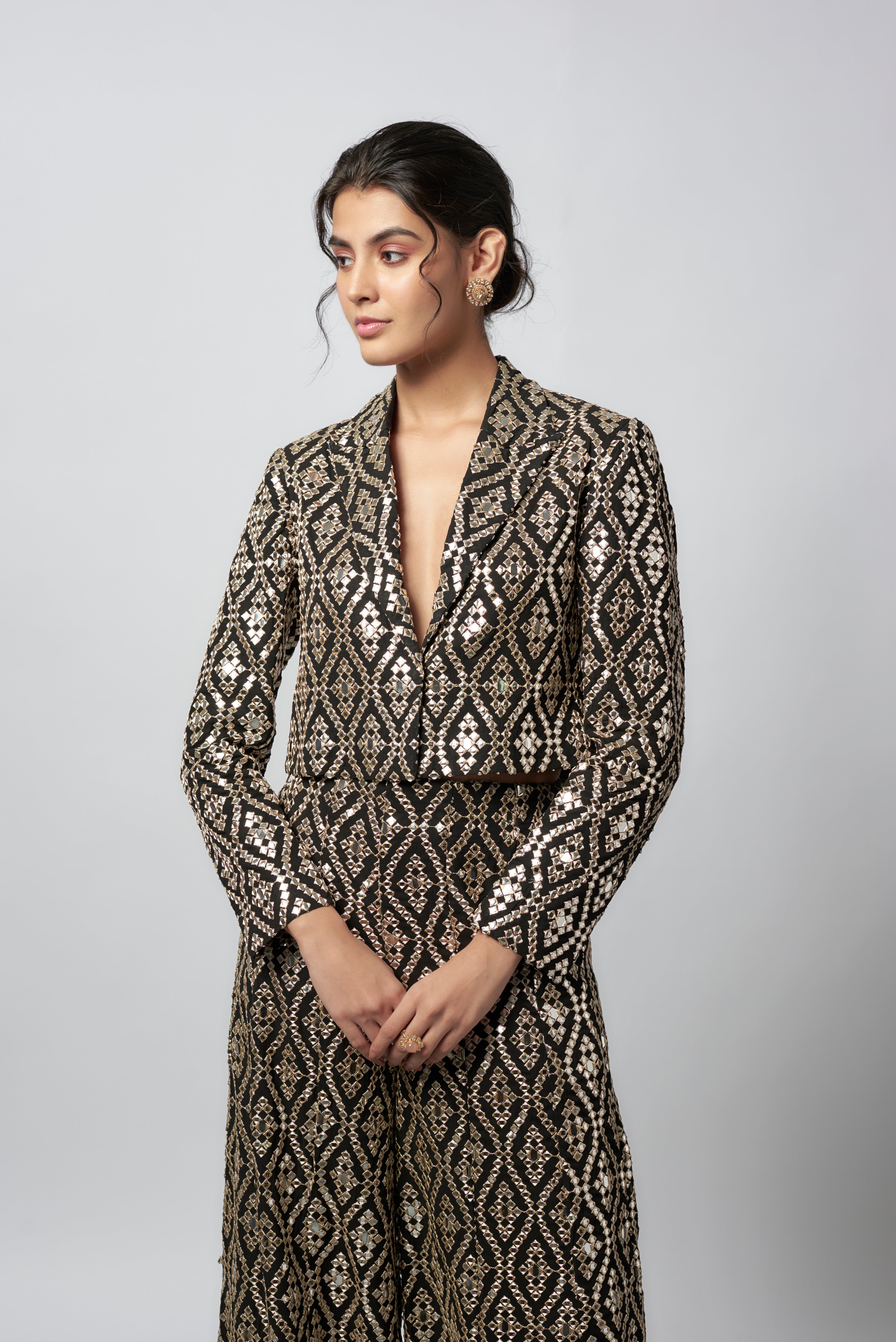 CY Gopi Vaid Shion Pant Set Closeup 1