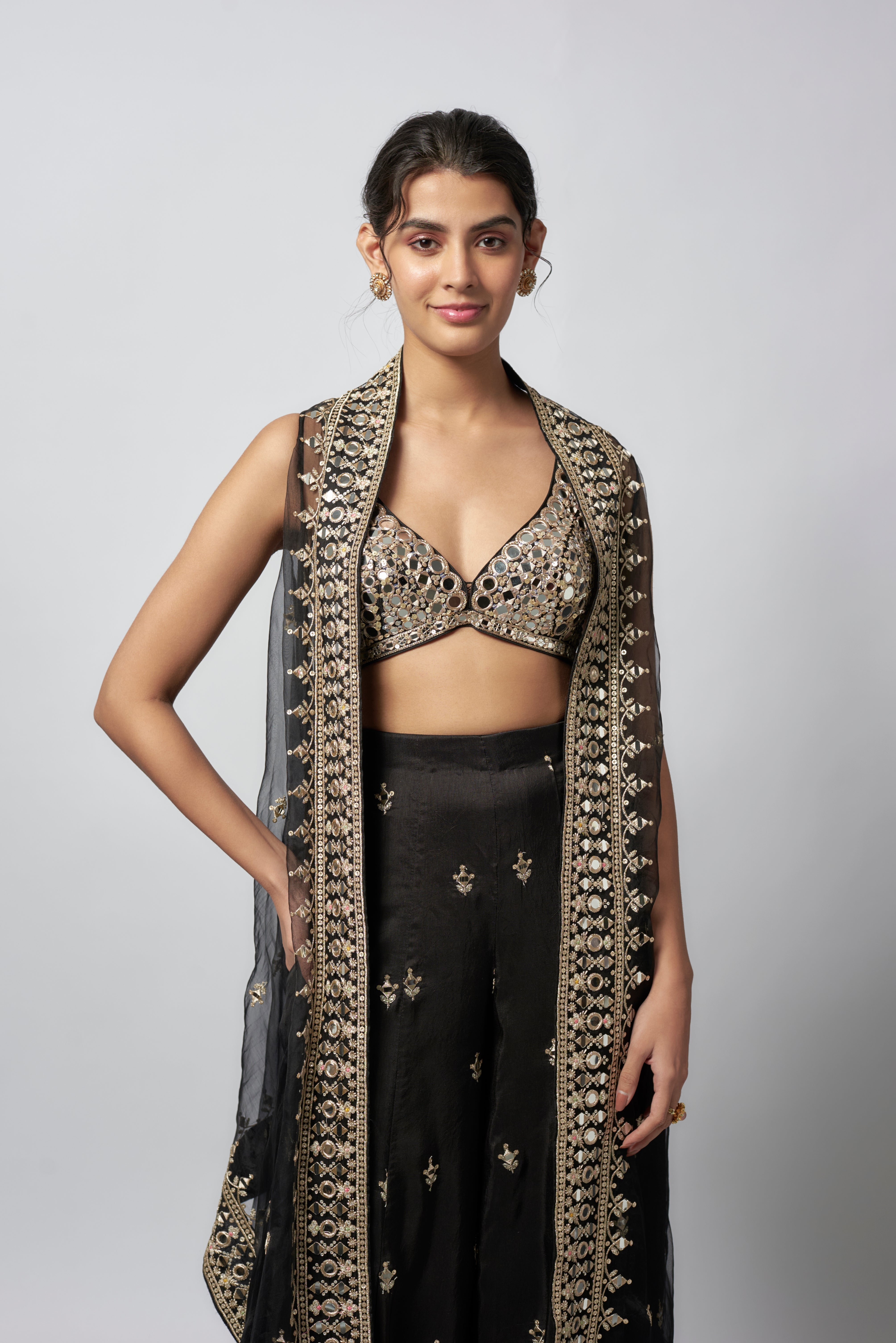 CY Gopi Vaid Avnoor Pant Set Closeup 1