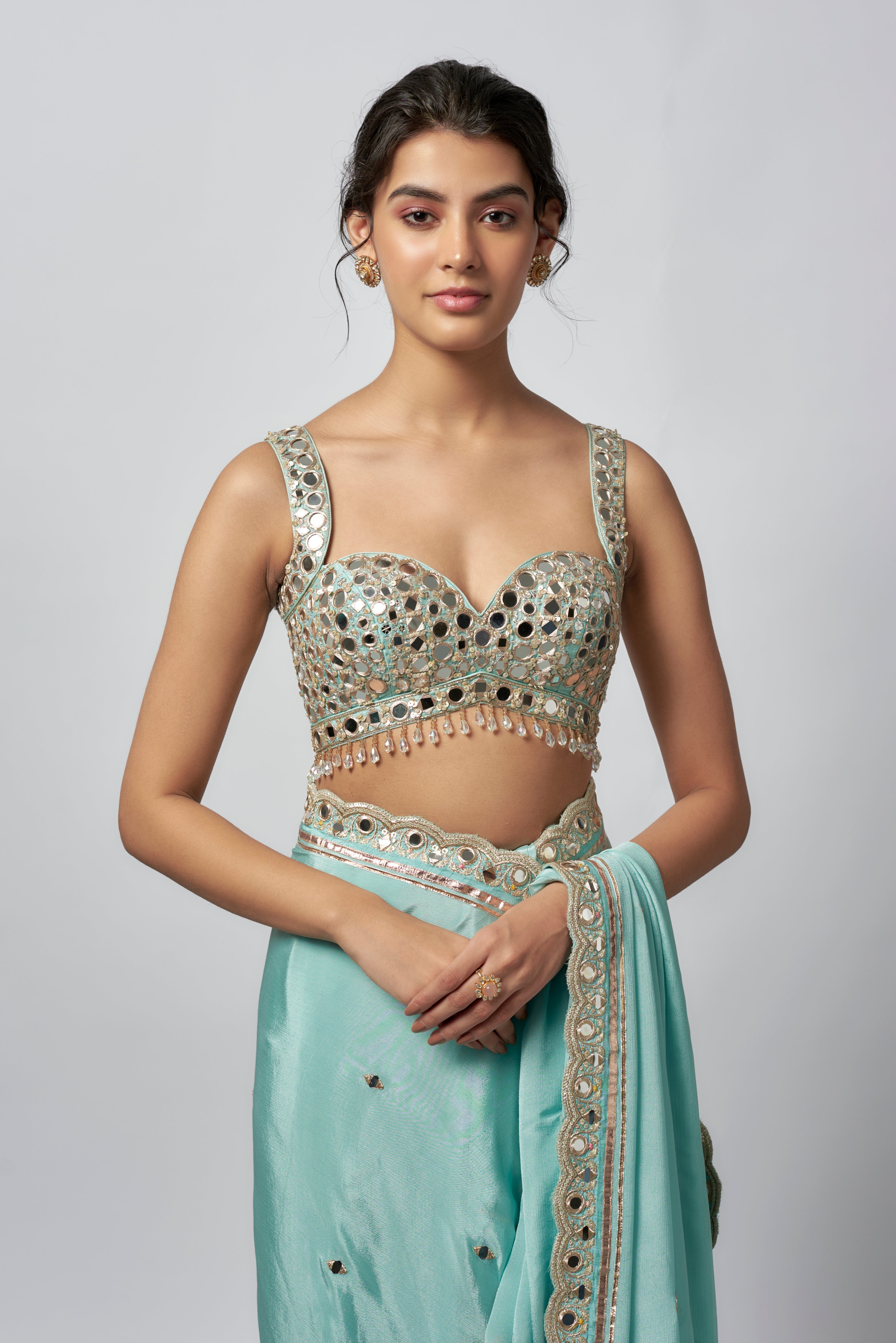 CY Gopi Vaid Anusha Saree Set Closeup 2