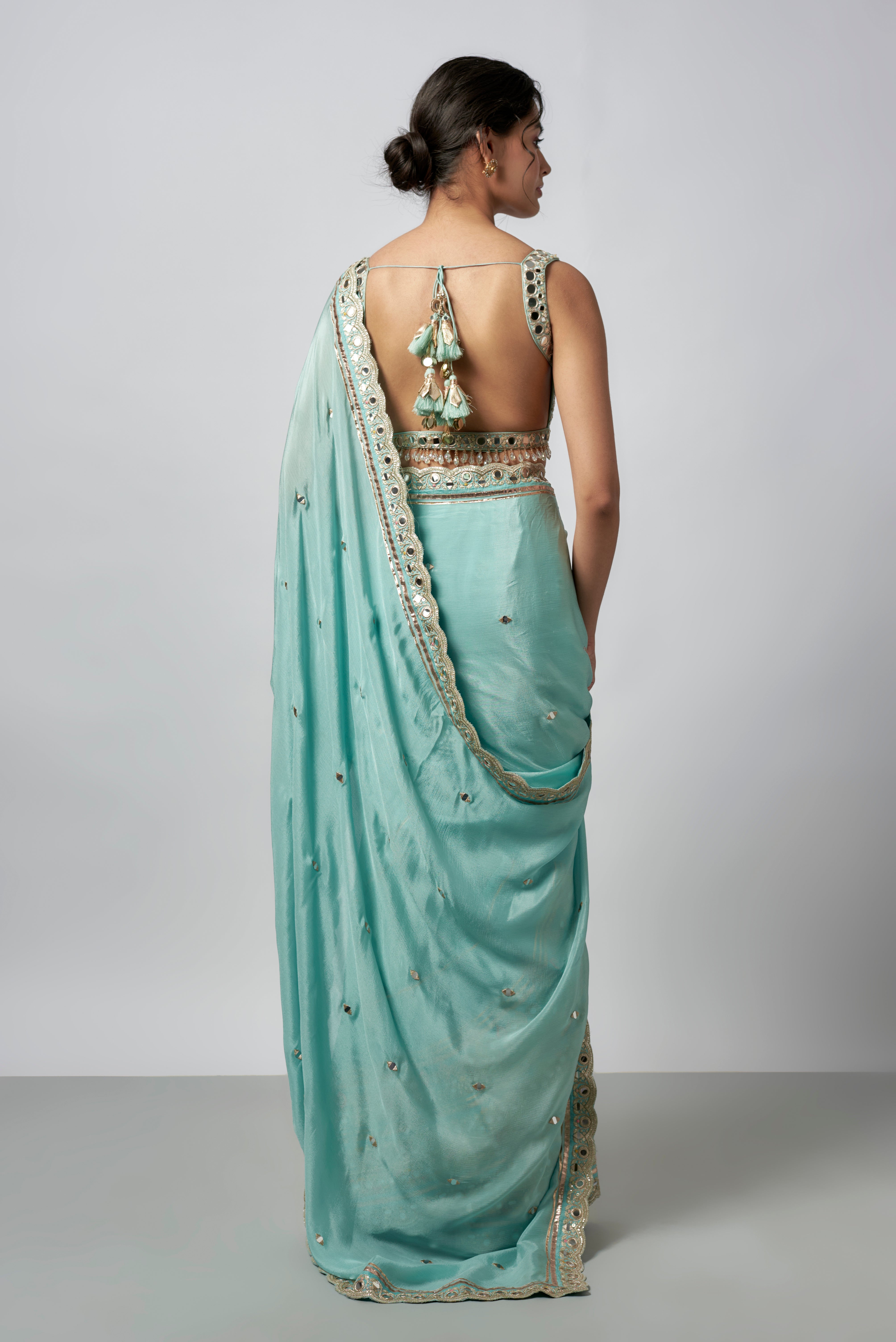 CY Gopi Vaid Anusha Saree Set Back 1