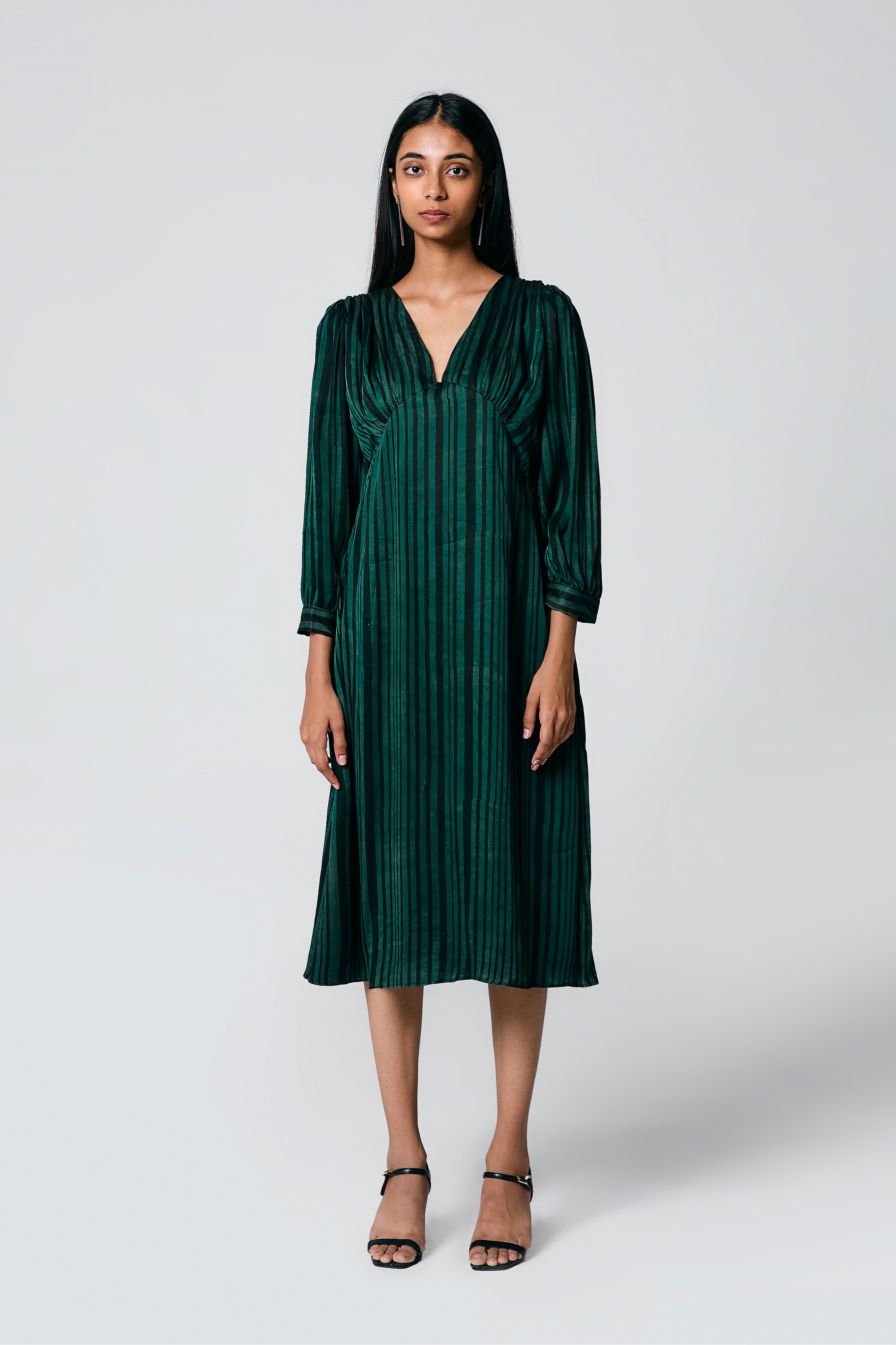 V neck dress