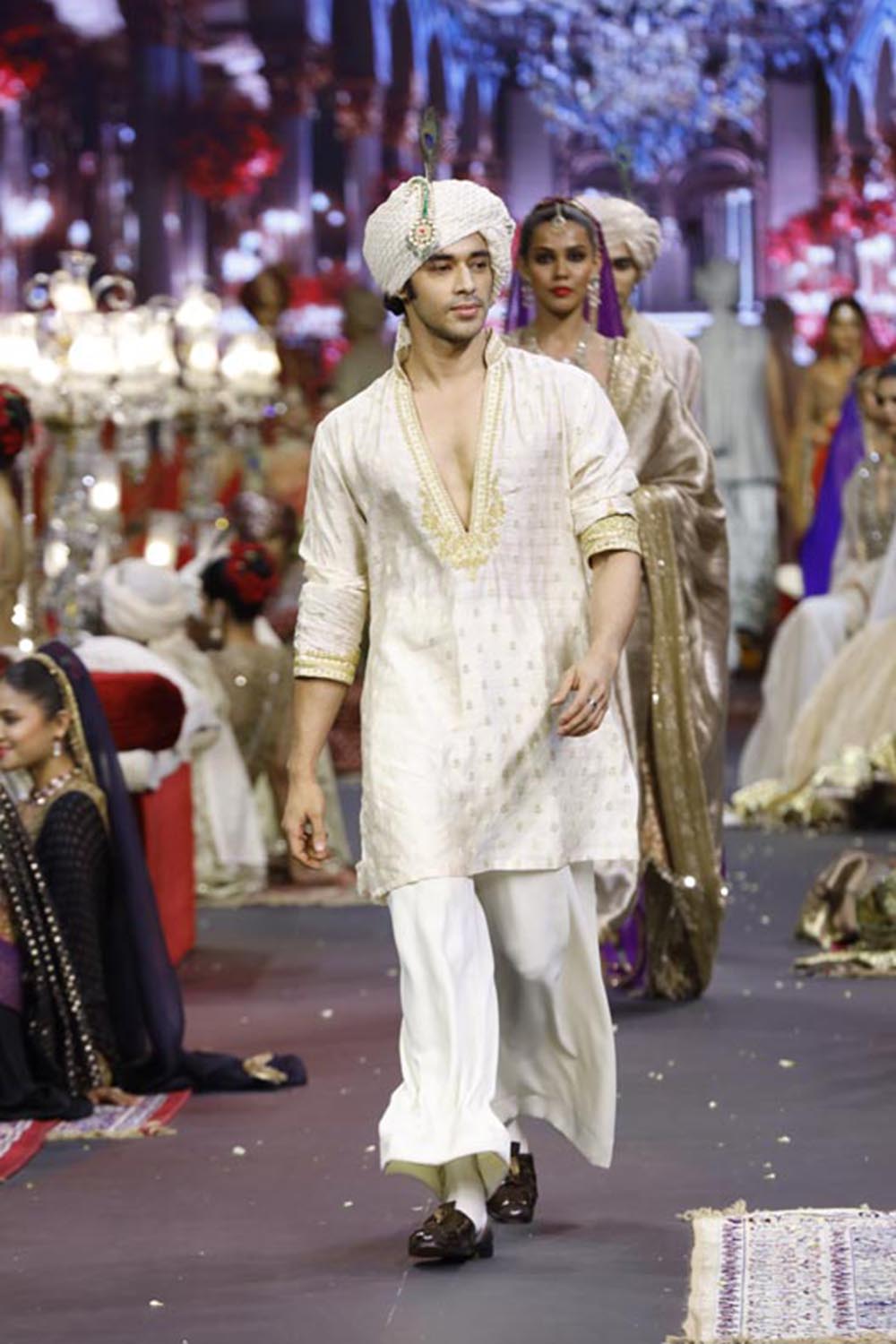 Shehzaad Ivory Kurta Set