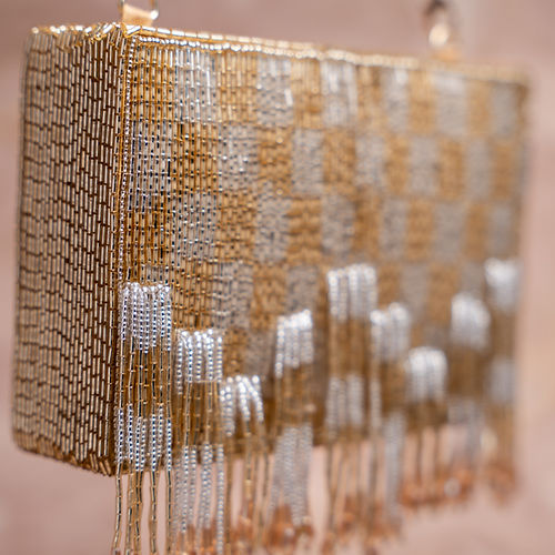 CY Nayaab By Sonia Salli En Vie Kasse Silver Closeup 1