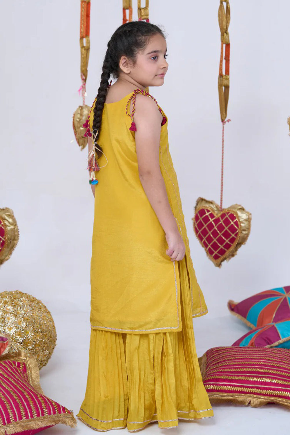 YELLOW PARROT SHARARA SET