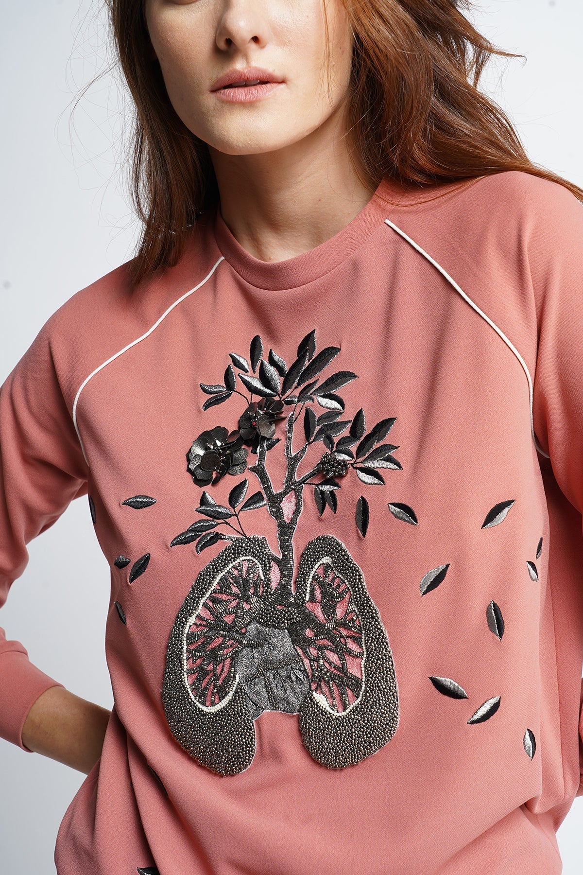 Lung Tree Raglyan Sleeves Sweatshirt
