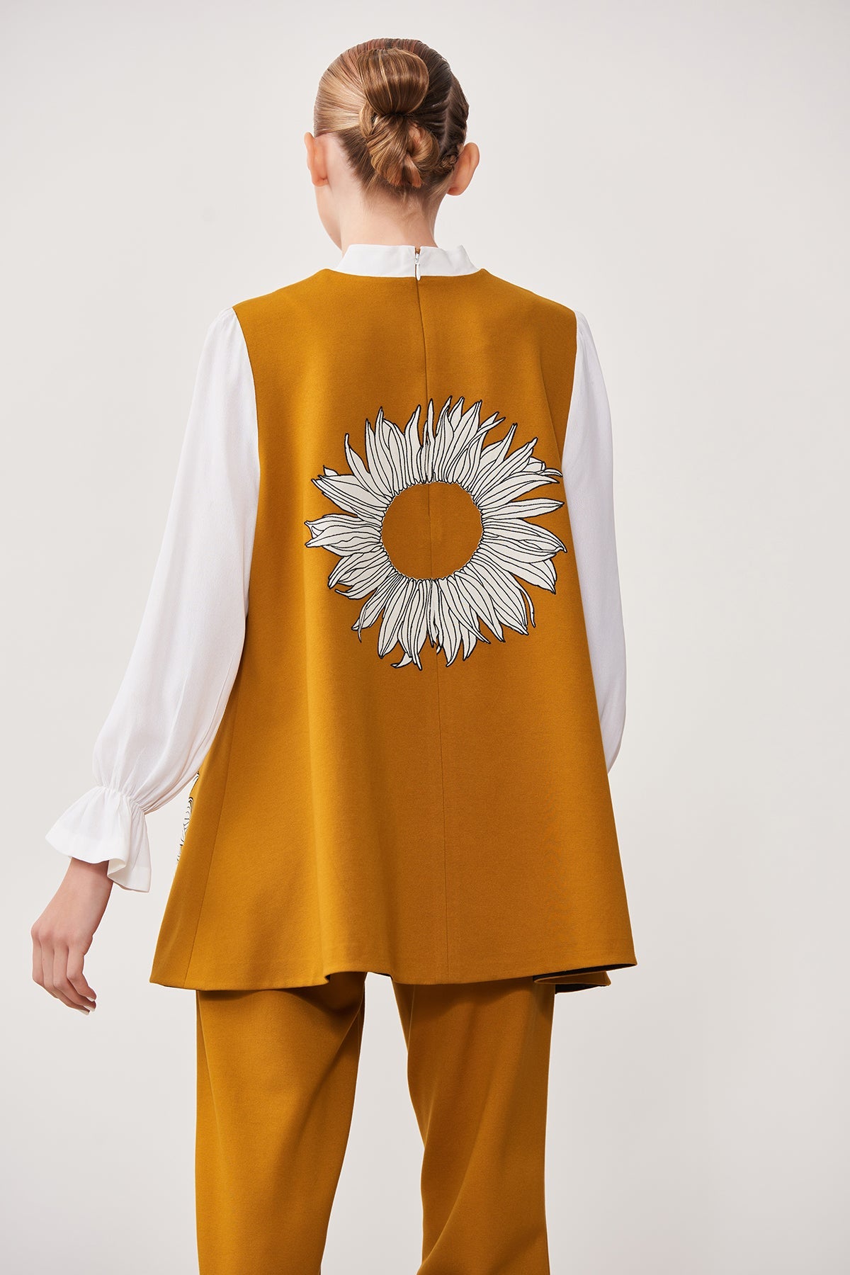 Sunflower Flared Top With Straight Pant