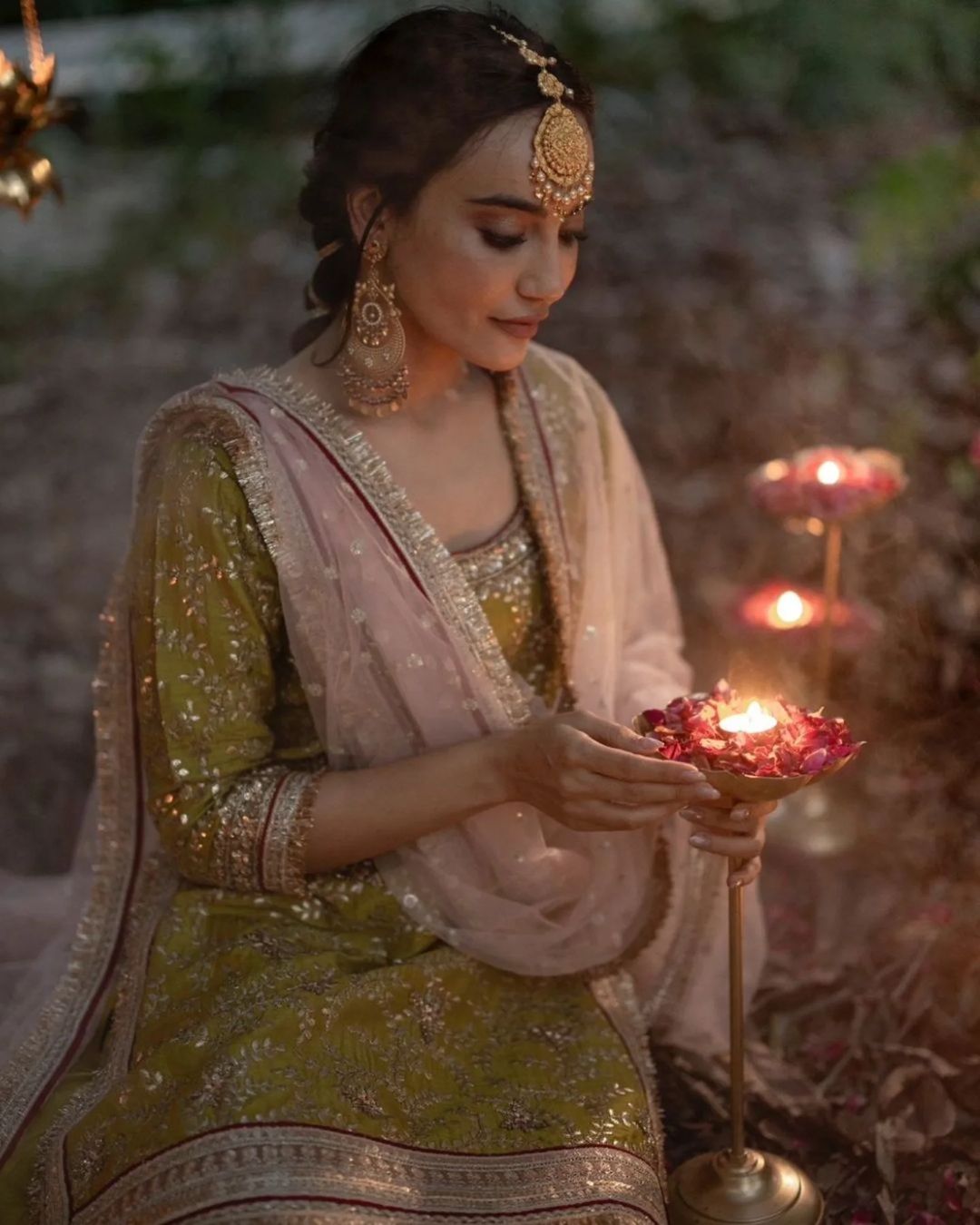 CY Gopi Vaid Surbhi Suit Set Closeup 1