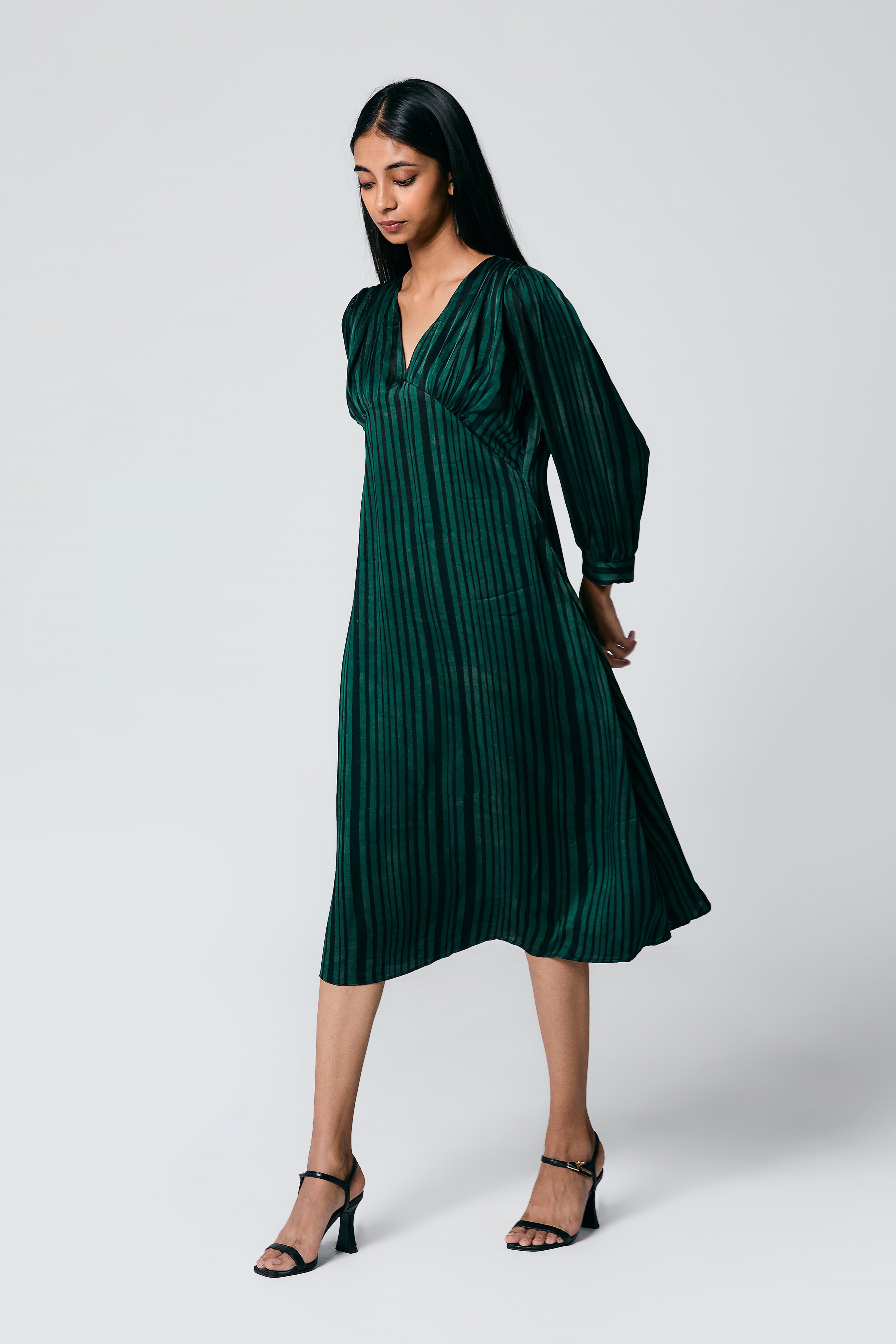 V neck dress