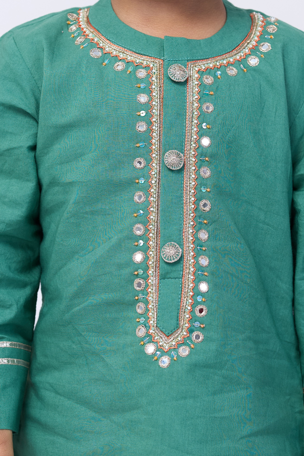 GREEN HANDOWRK KURTA SET INTRICATE EMBROIDERY