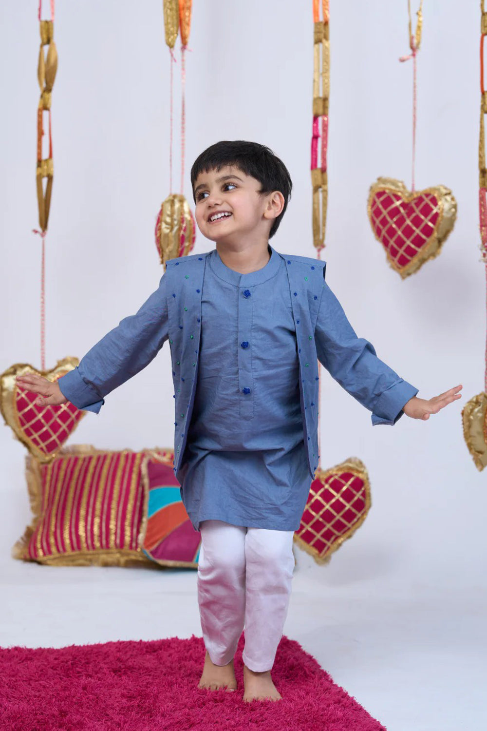 HANDWORK BLUE KNOTS BANDI SET