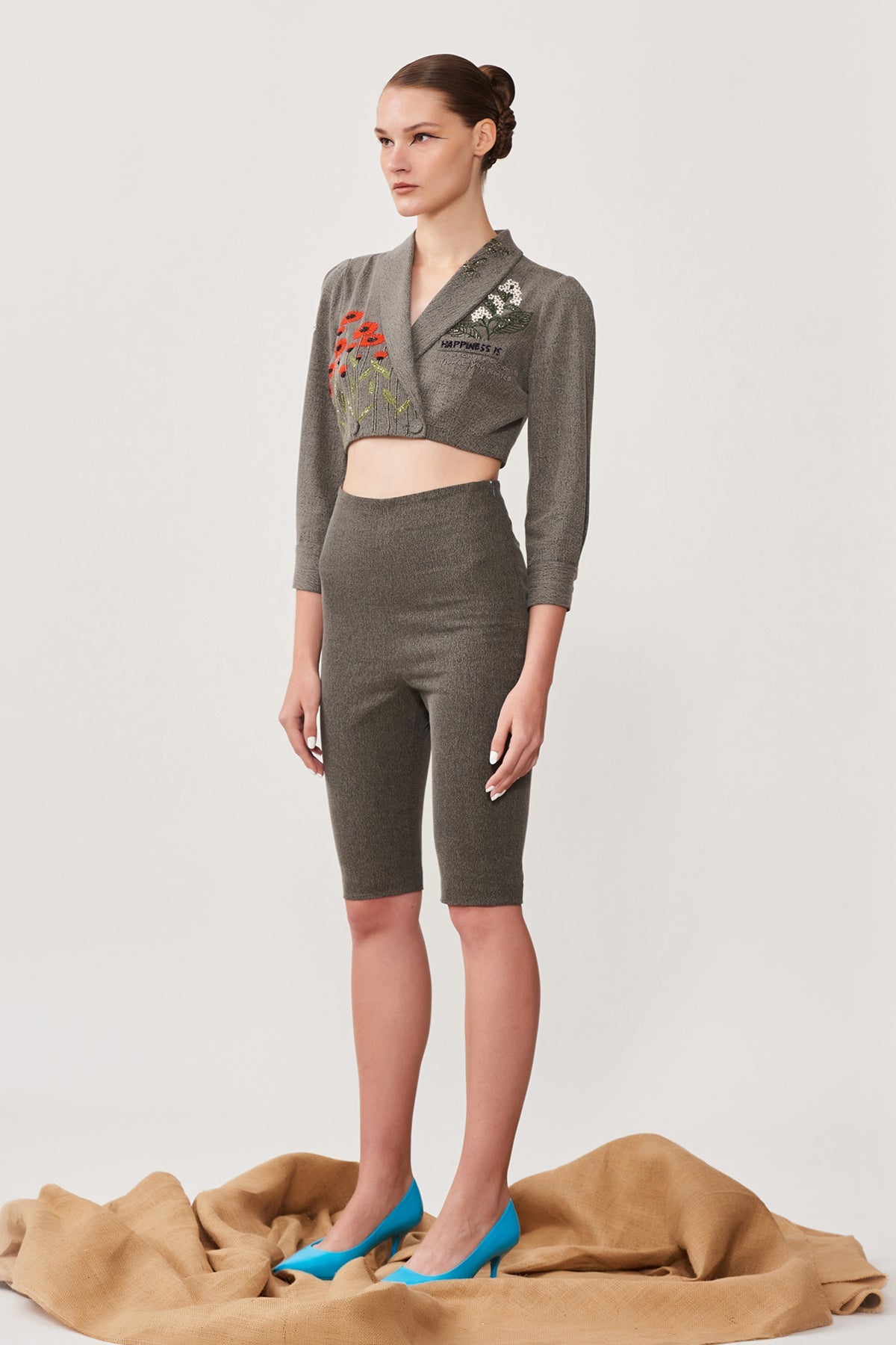Daisy Bee Wrap Short Jacket