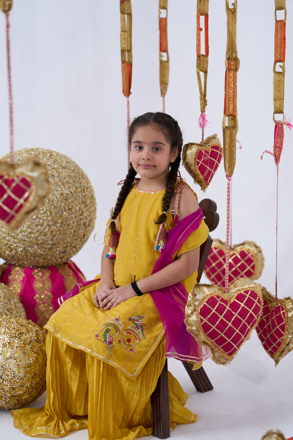YELLOW PARROT SHARARA SET