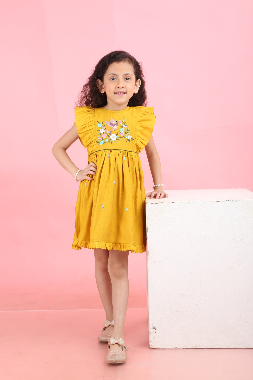 YELLOW DRESS WITH FLOWER EMBROIDERY