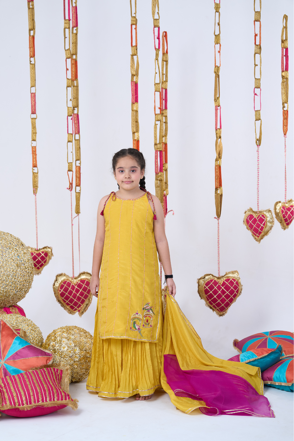 YELLOW PARROT SHARARA SET