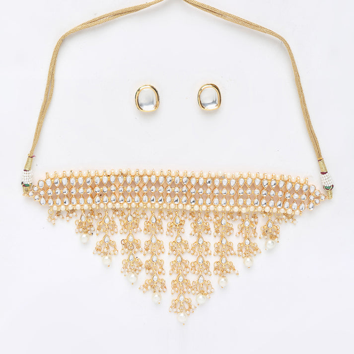 Kundan Choker With Studs