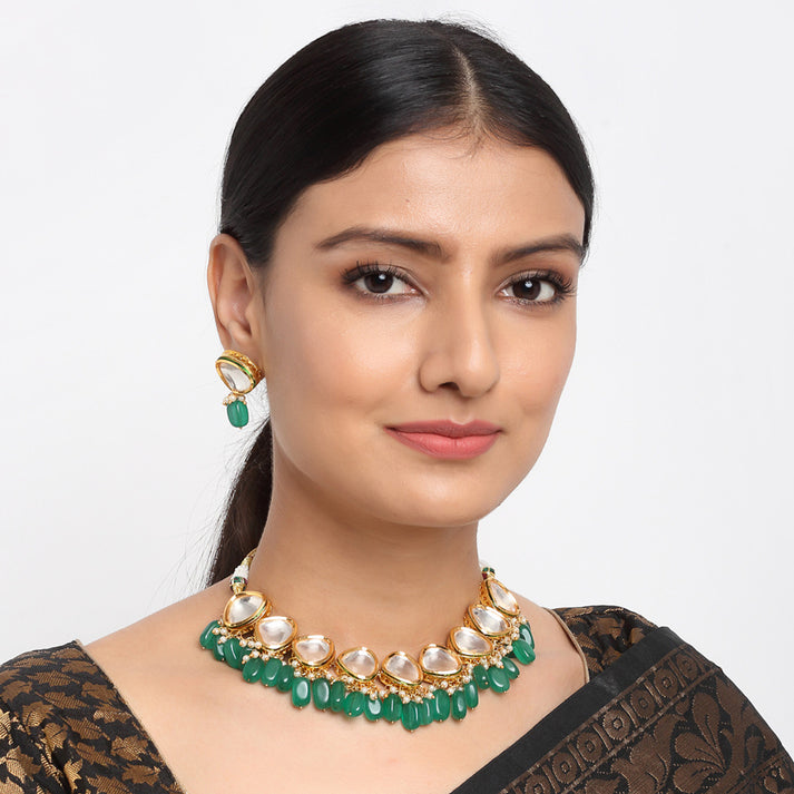 Kundan Choker With Studs