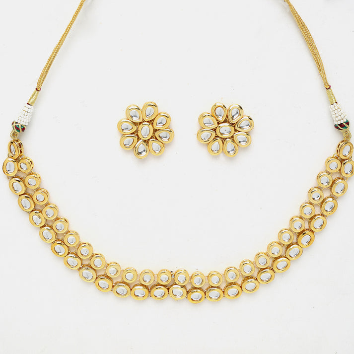 Kundan Choker With Studs