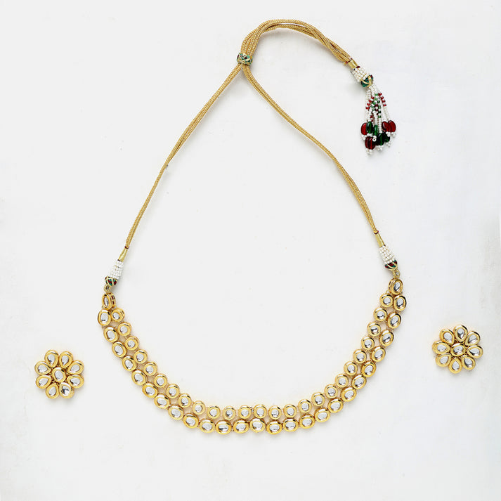 Kundan Choker With Studs