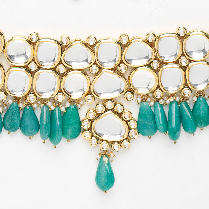 Kundan Choker With Studs