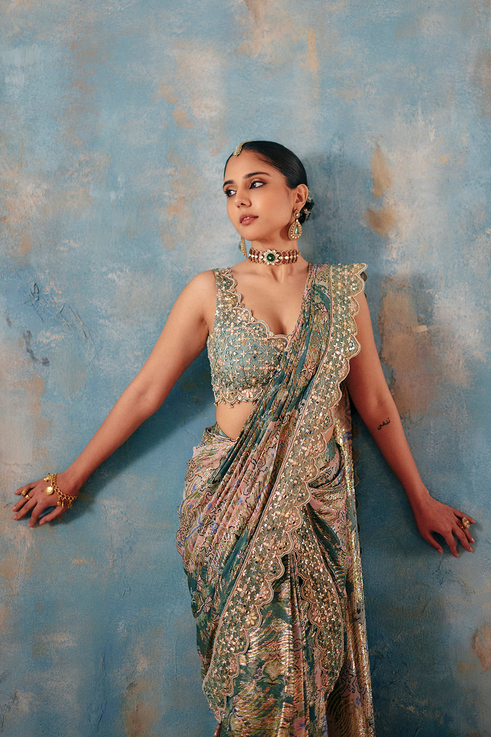 GULABI-JHALAK