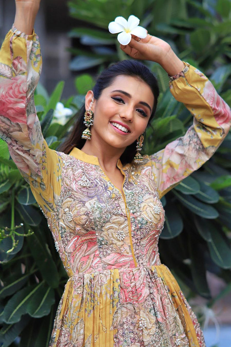 CY Aayushi Maniar Masoom Minawala In Anarkali Set Front 1