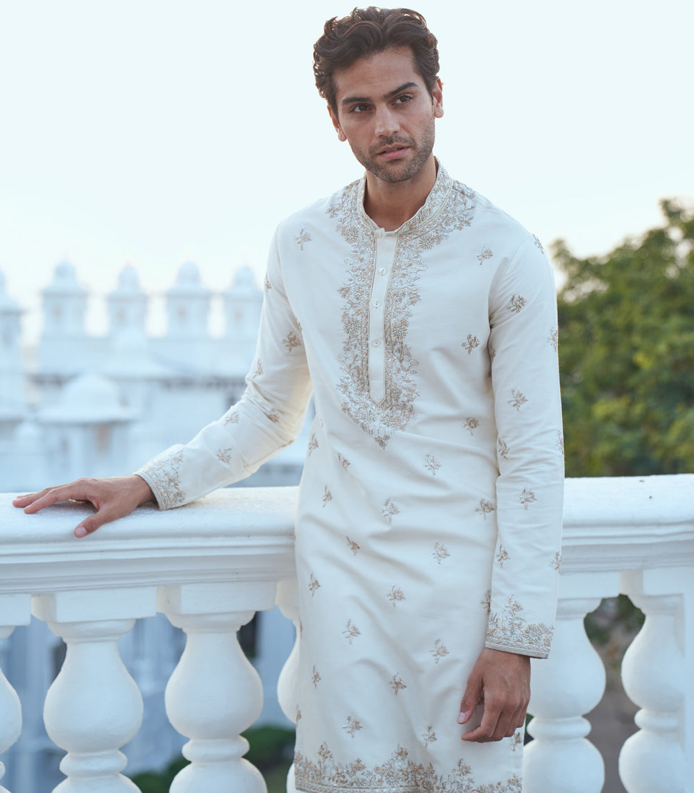 CY Anushree Reddy Ivory Chanderi Kurta Set Closeup 1