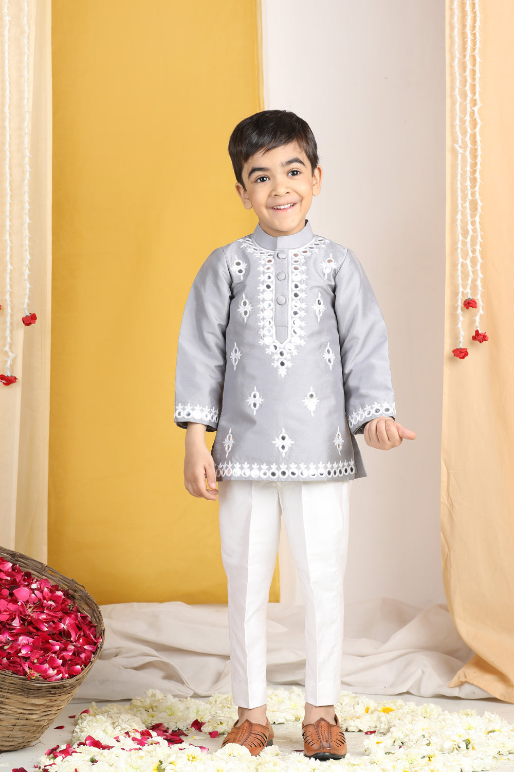 Thread Embroidery Kurta With Pajama