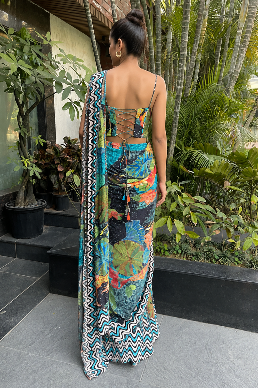 Elegant Floral Printed Saree with Chic Border