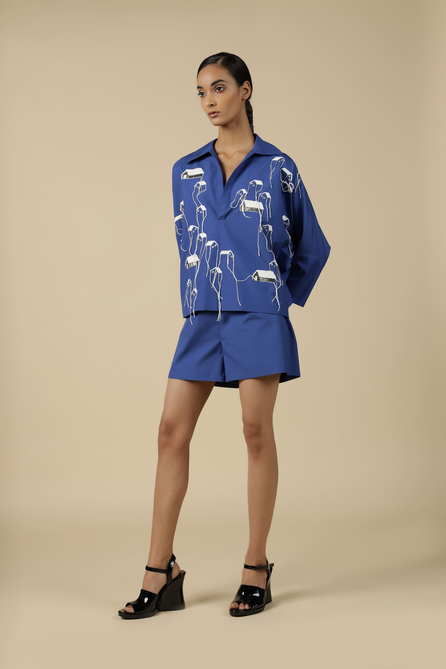 Shorts Of (Tiny House Dolman Sleeves Top)