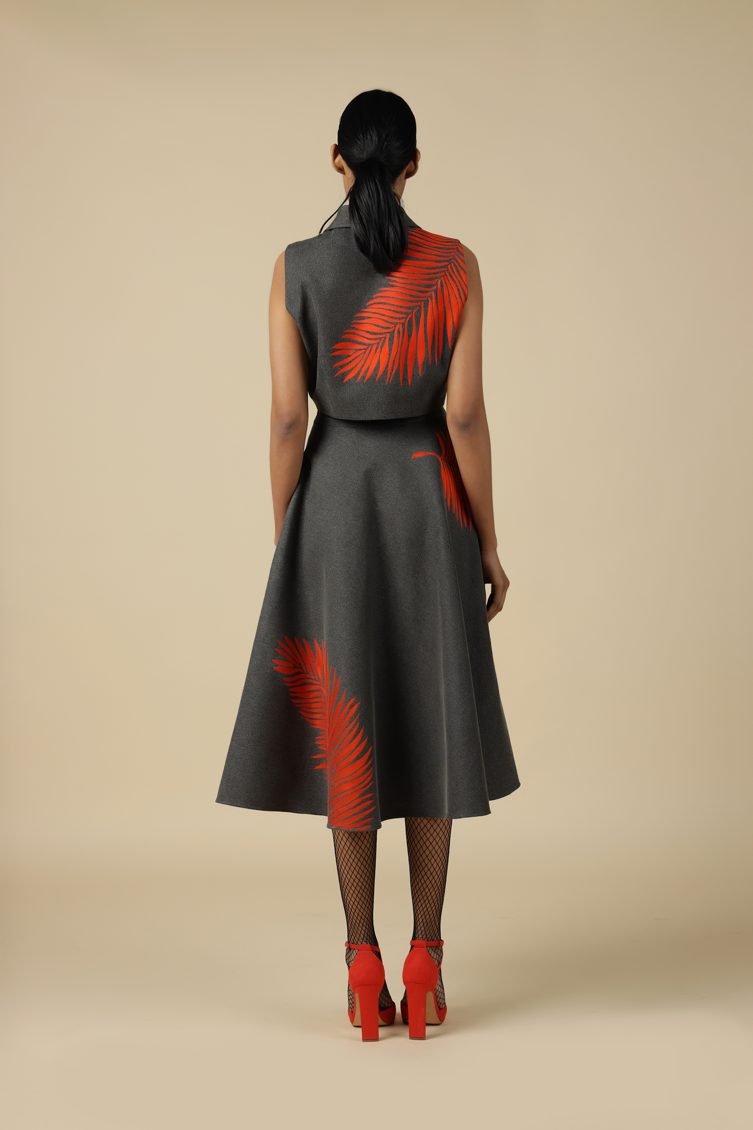 Circular Skirt Of Big Leaf Wrap Crop Top