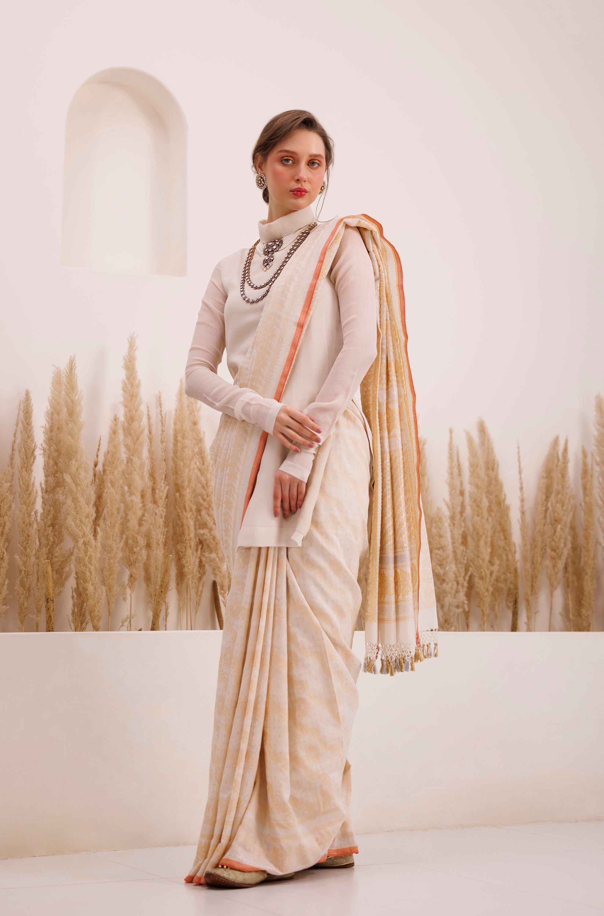 CY Chhaya Mehrotra Aarvi Ivory Saree Front 2