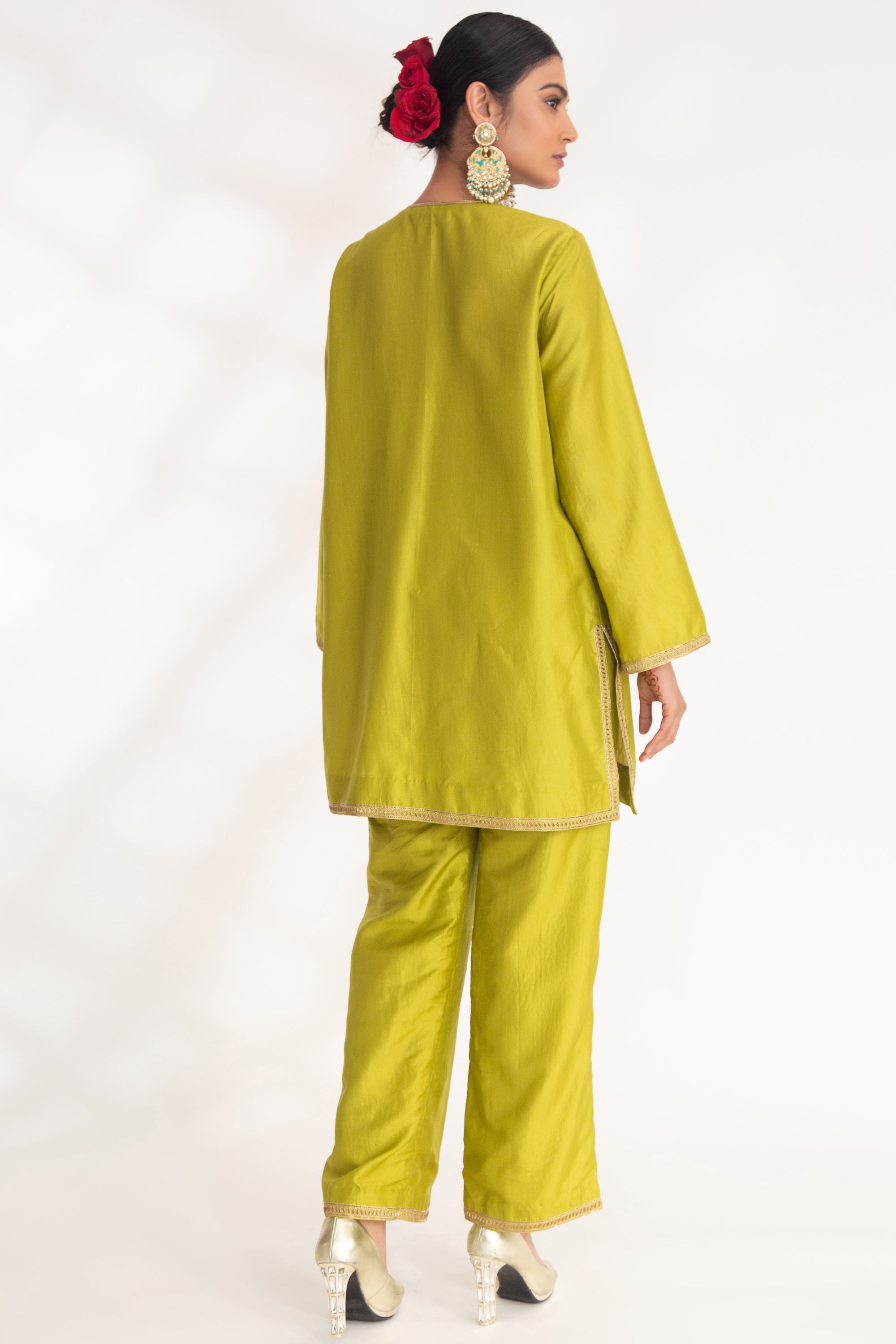 CY Chhaya Mehrotra Aavya Green Kurta Set Back 1