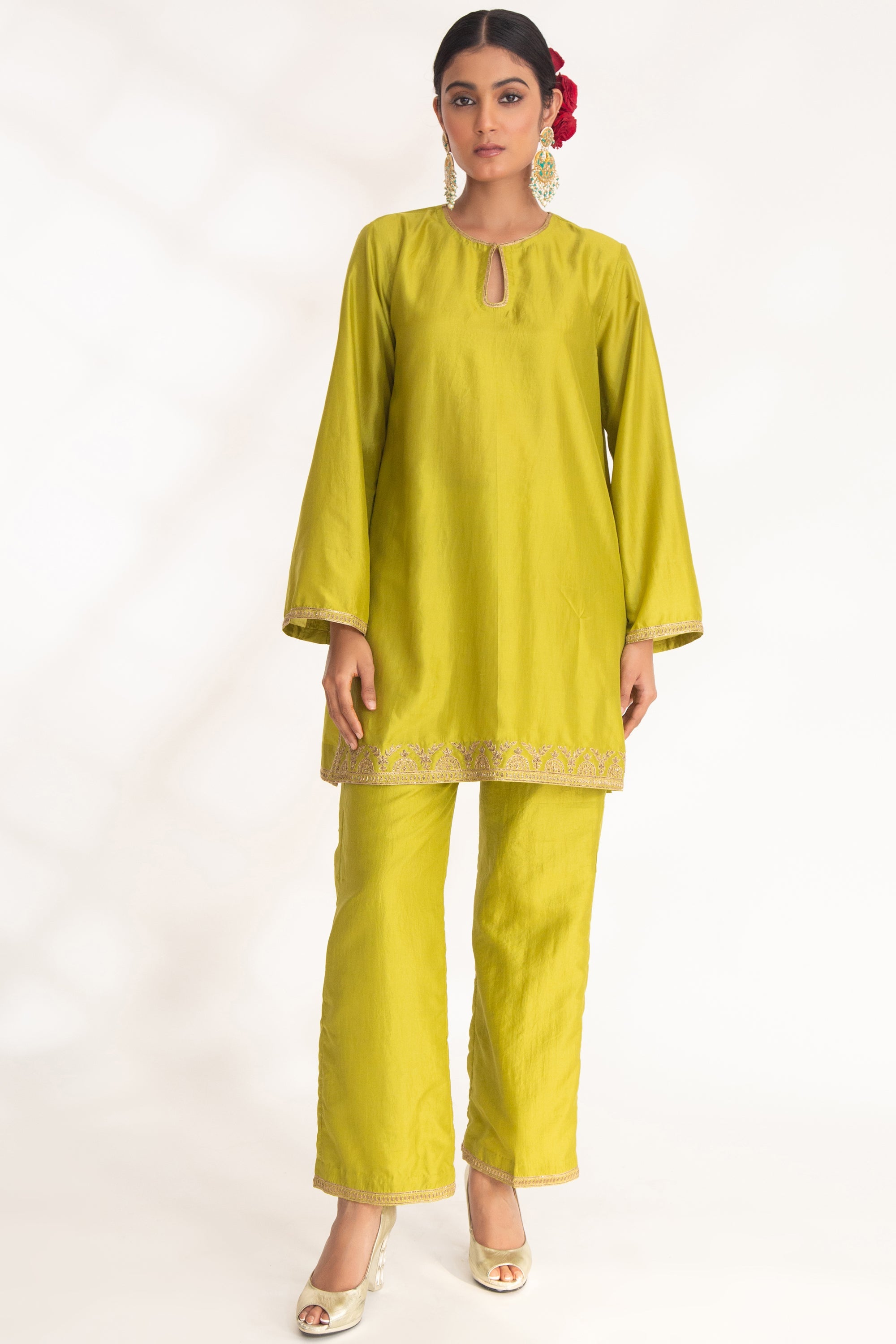 CY Chhaya Mehrotra Aavya Green Kurta Set Front 2