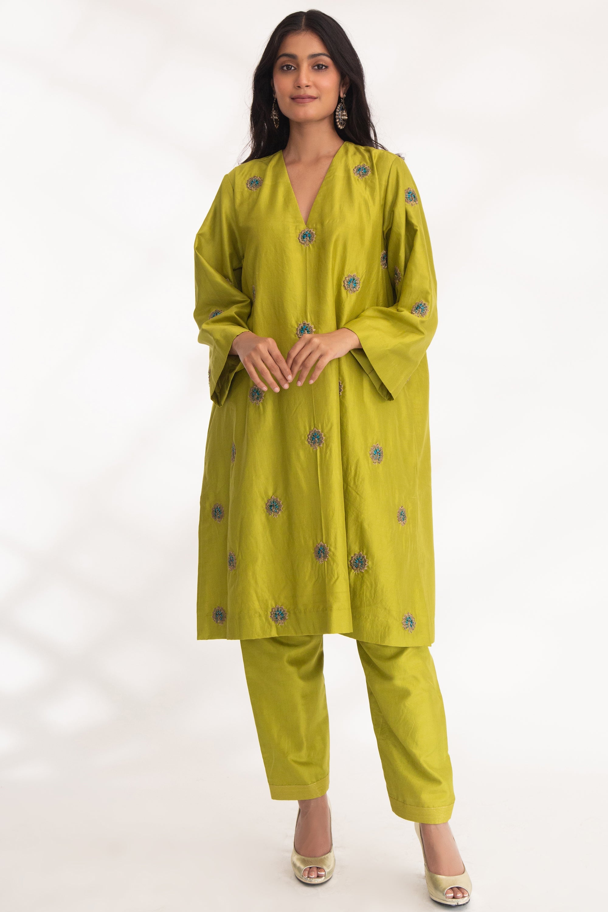 CY Chhaya Mehrotra Devya Green Kurta Set Front 2