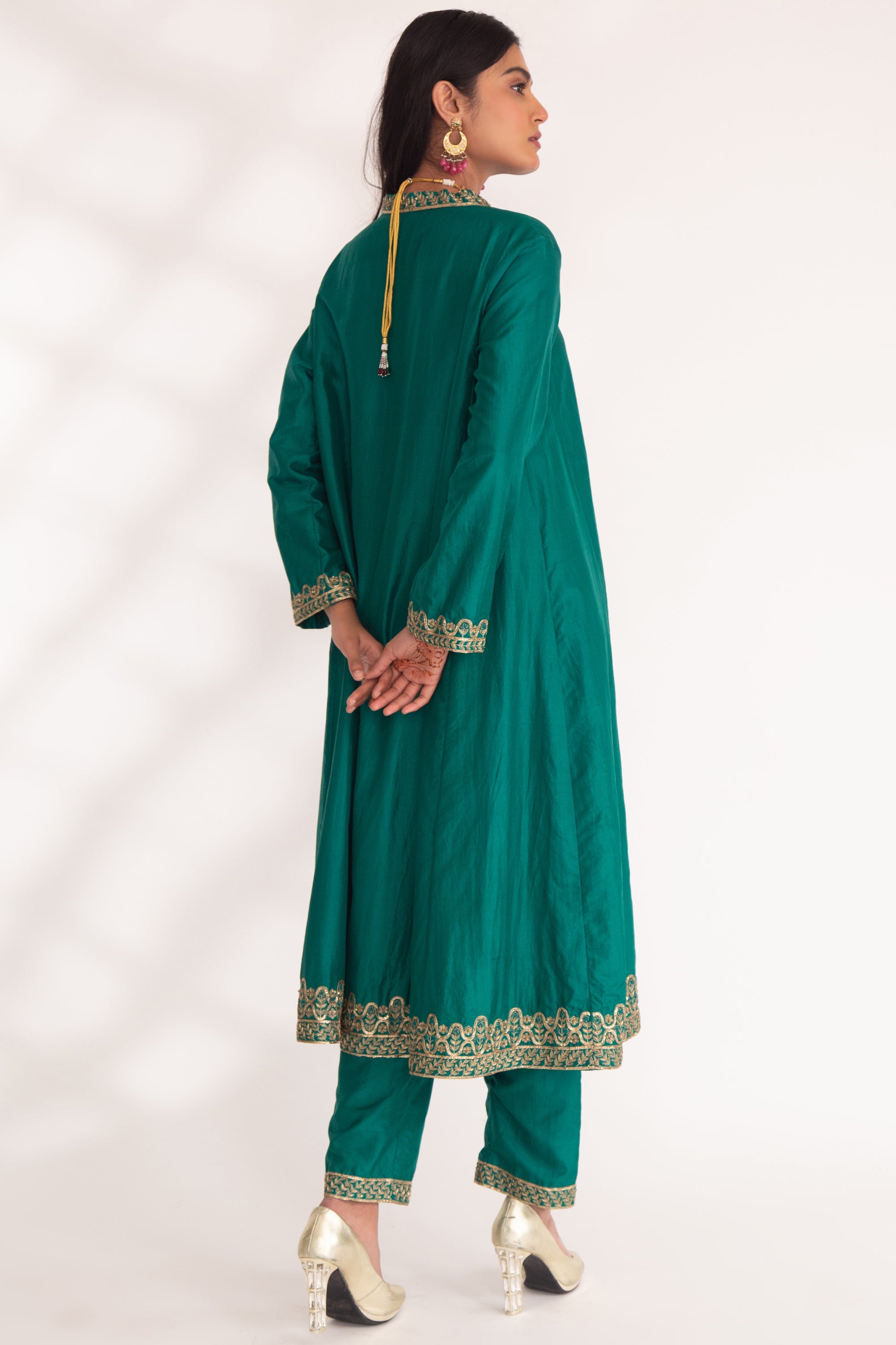 CY Chhaya Mehrotra Dhriti Green Kurta Set Back 1