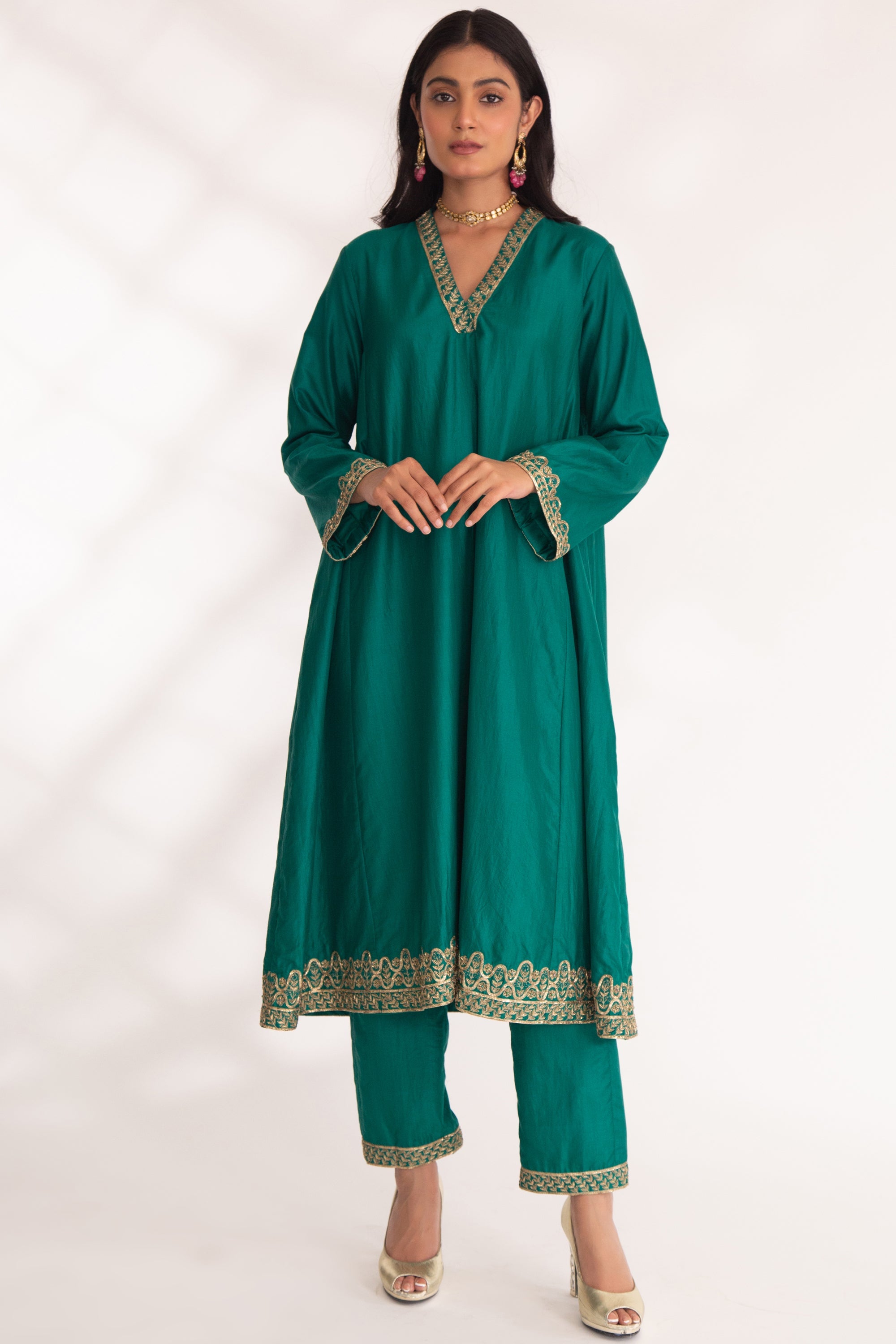 CY Chhaya Mehrotra Dhriti Green Kurta Set Front 1