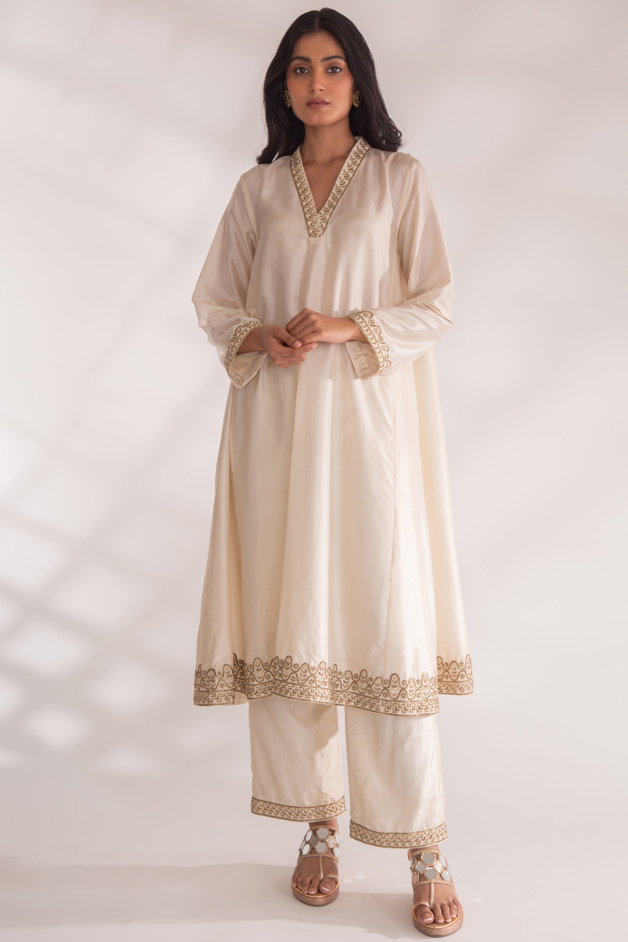 CY Chhaya Mehrotra Dhriti Ivory Kurta Set Front 2