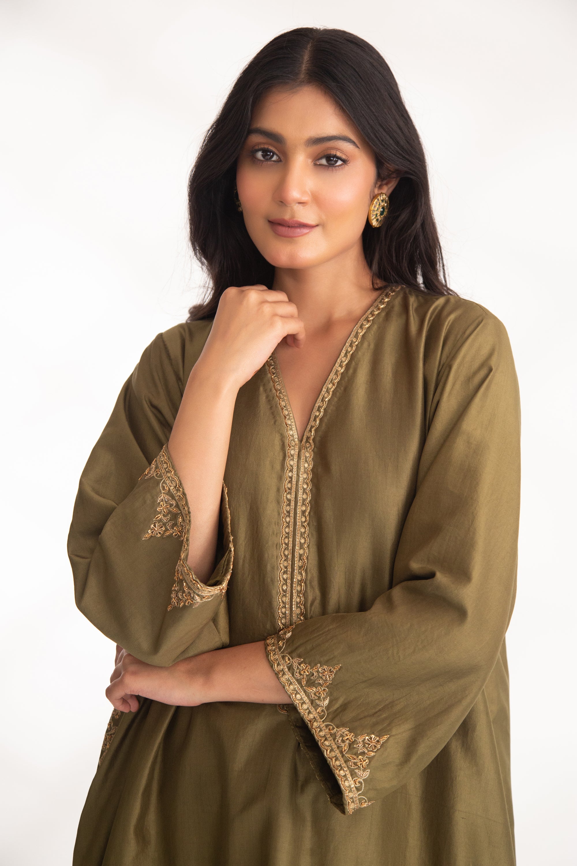 CY Chhaya Mehrotra Heena Green Satya Kurta Set Closeup 1