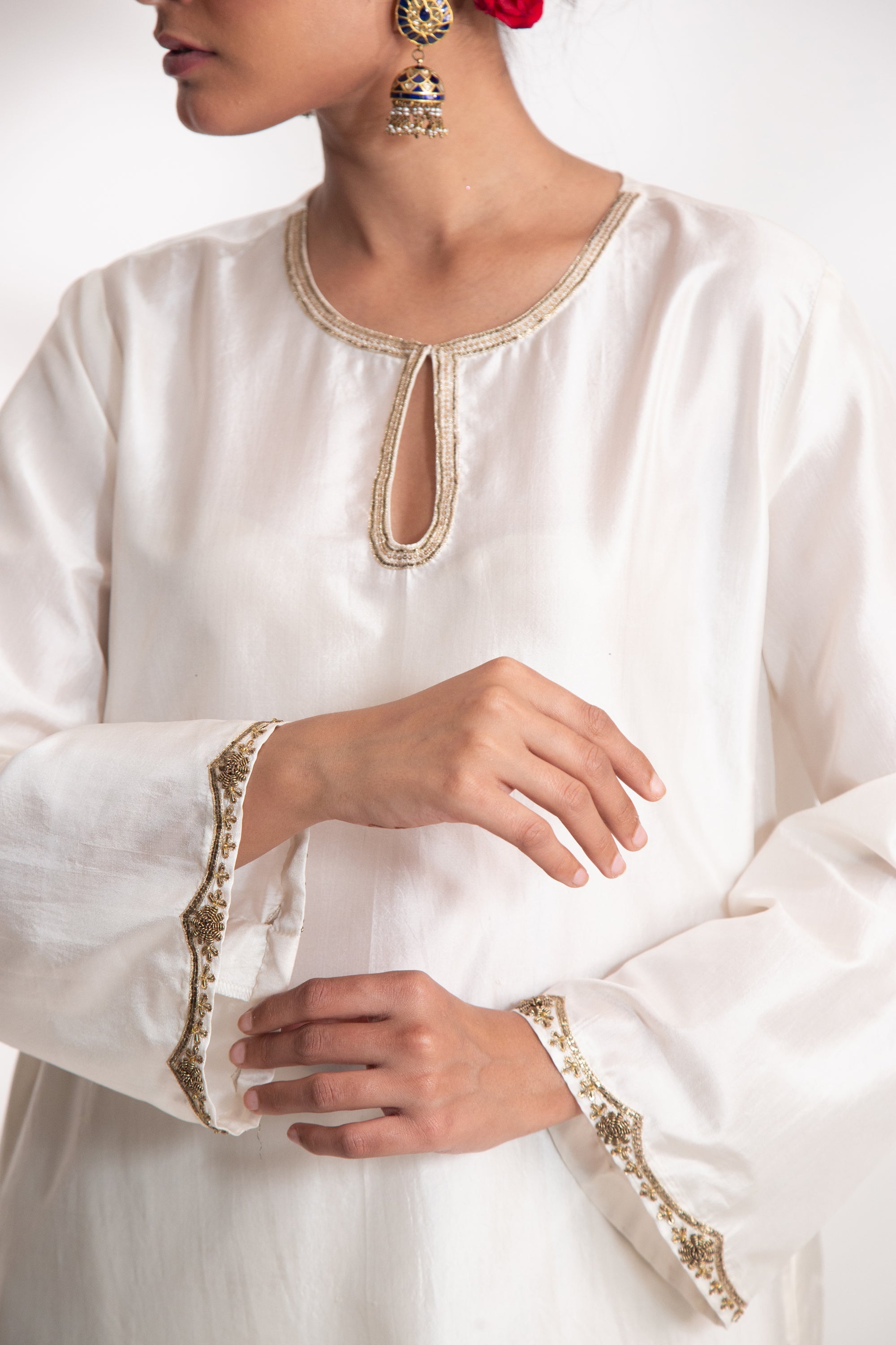 CY Chhaya Mehrotra Lekha White Kurta Set Closeup 2