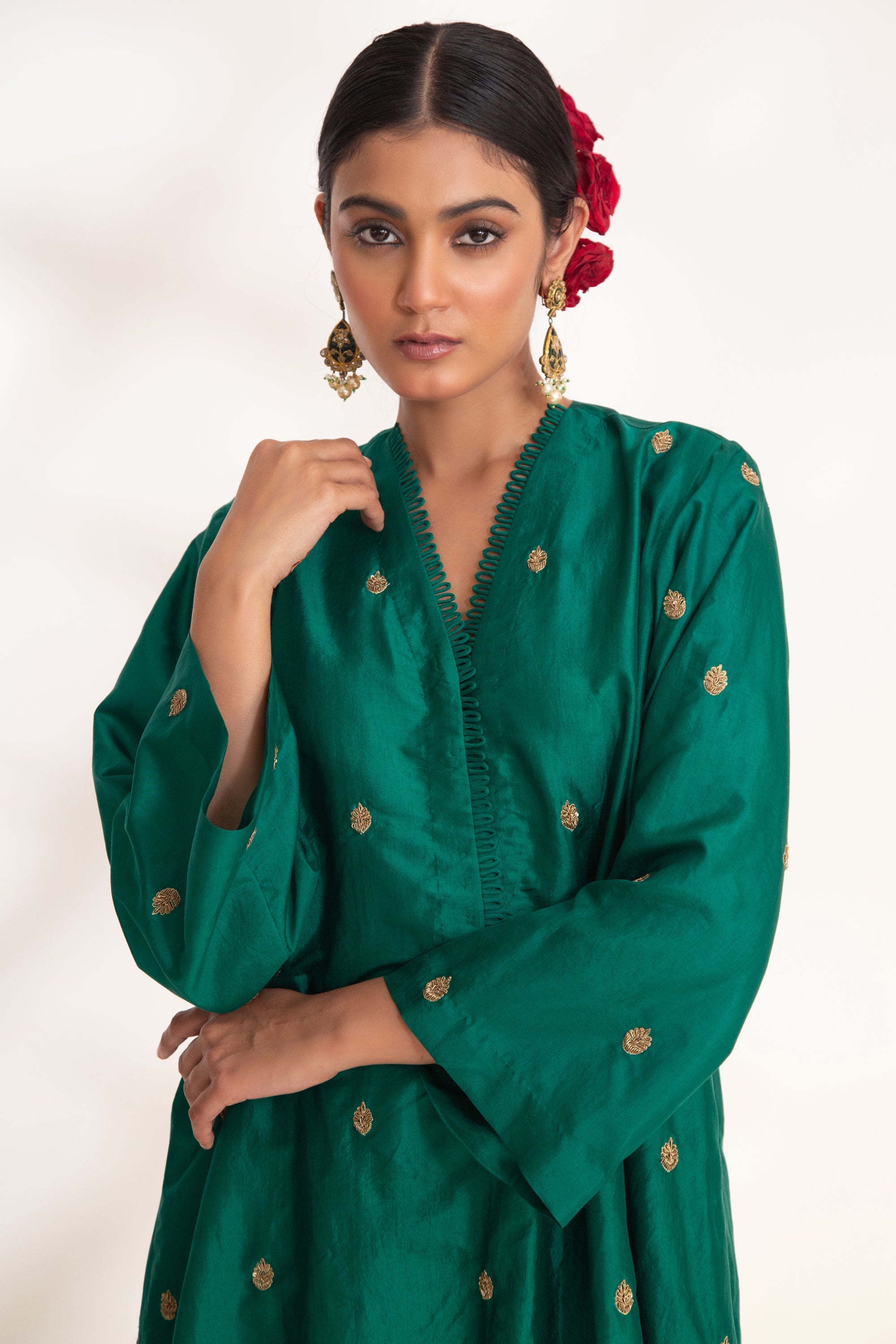 CY Chhaya Mehrotra Ojal Green Kurta Set Closeup 1