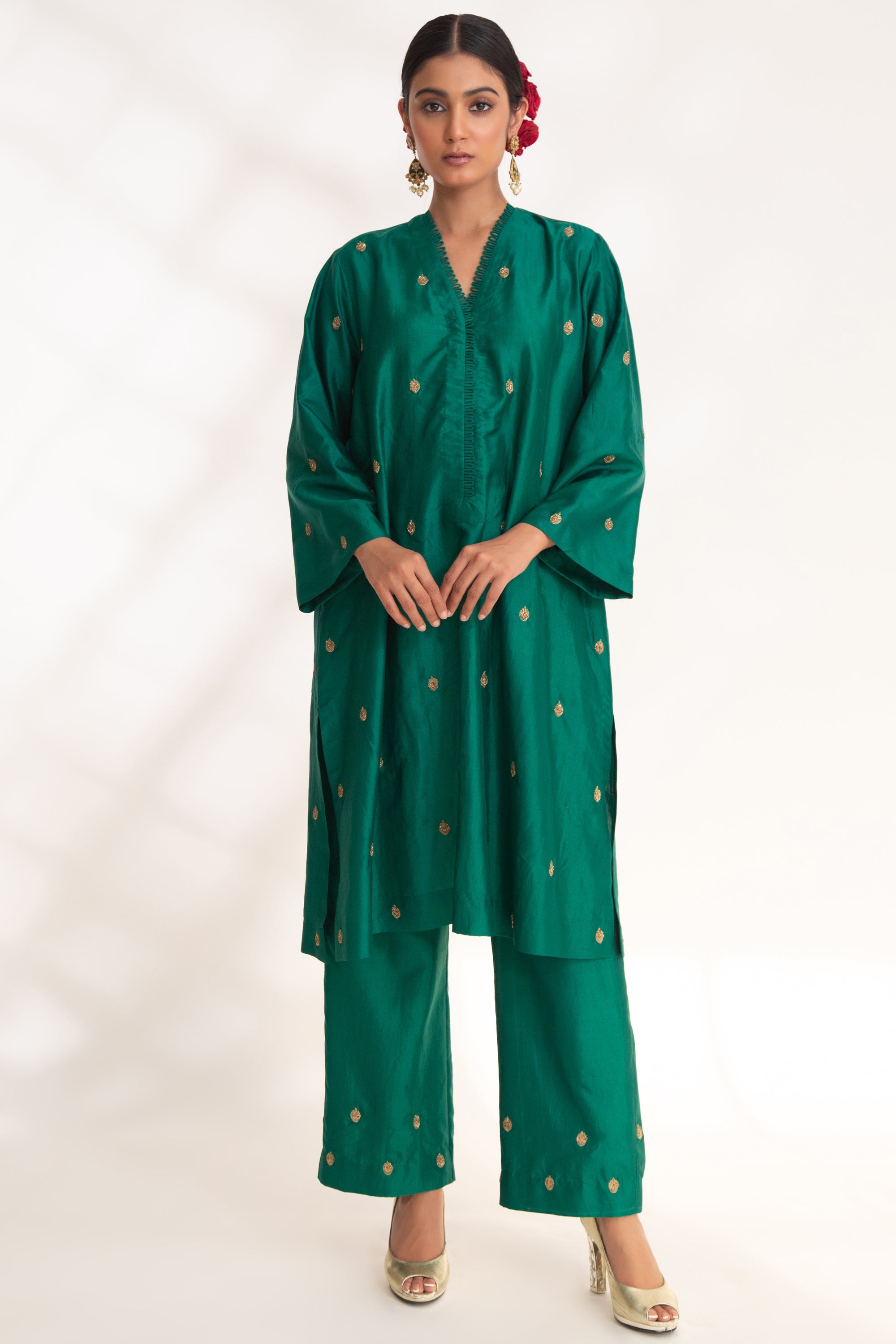 CY Chhaya Mehrotra Ojal Green Kurta Set Front 2
