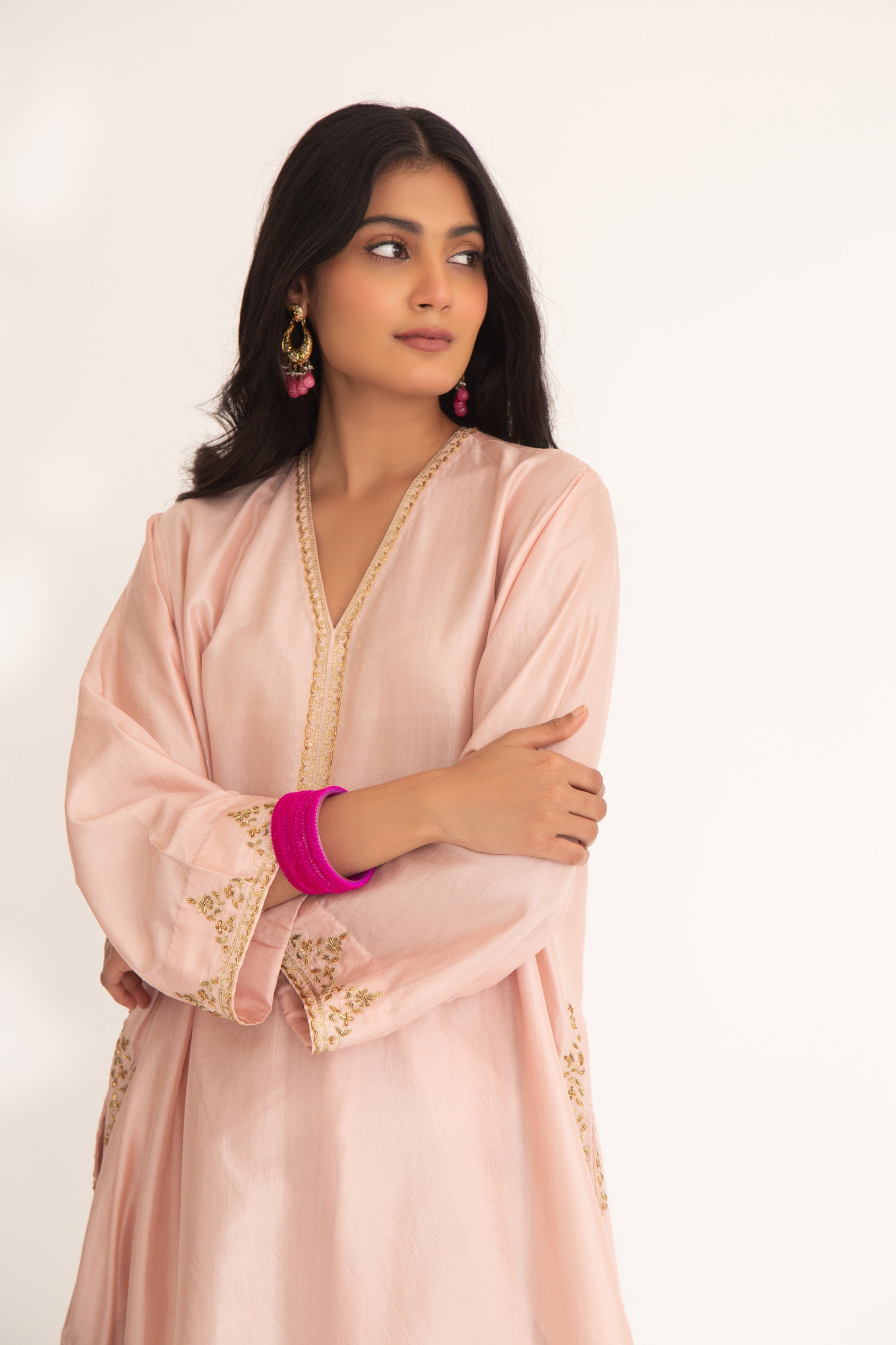 CY Chhaya Mehrotra Satya Nude Pink Kurta Set Closeup 1