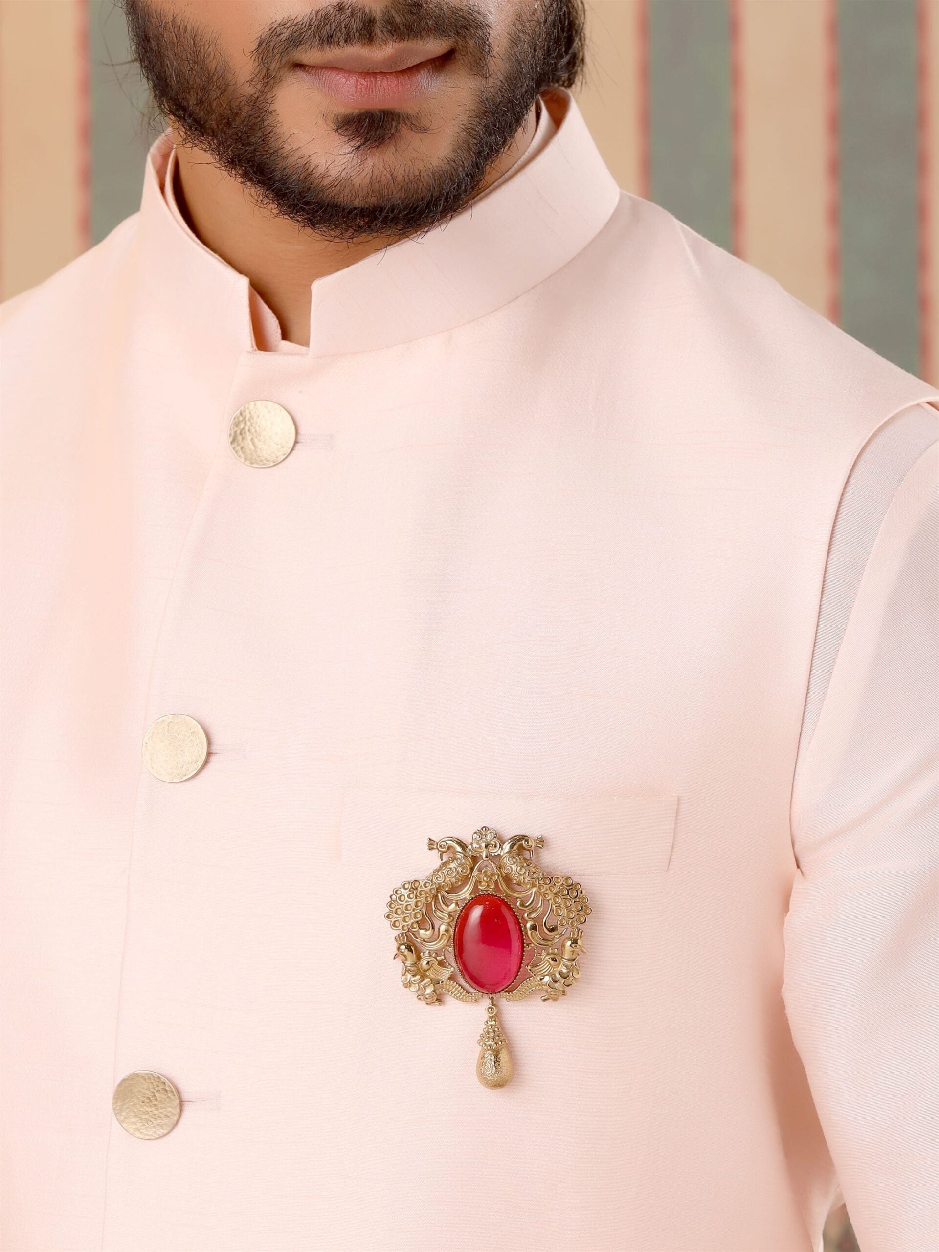 CY Cosa Nostraa Parindon Ka Badshah Brooch Closeup 1