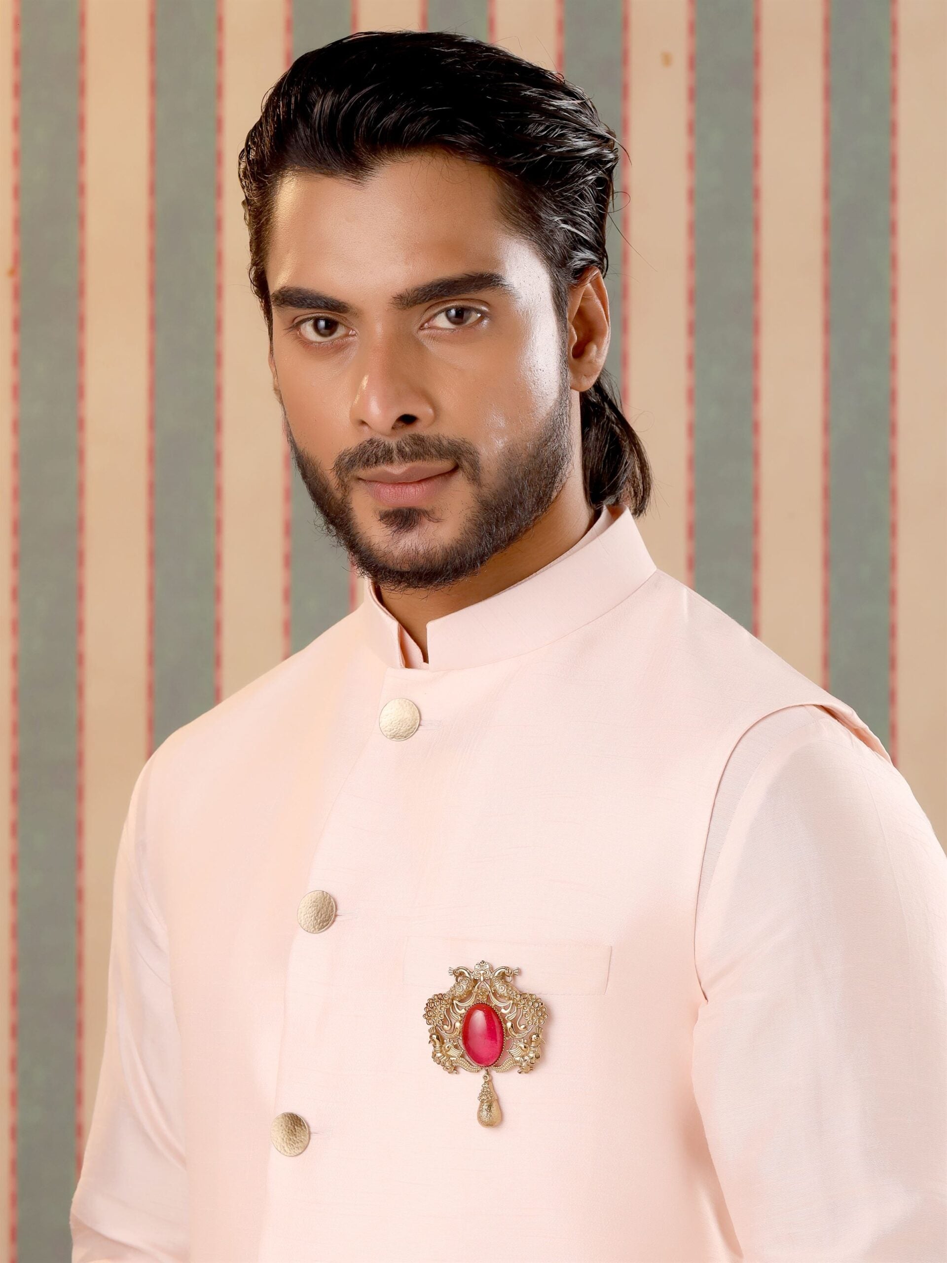 CY Cosa Nostraa Parindon Ka Badshah Brooch Front 3